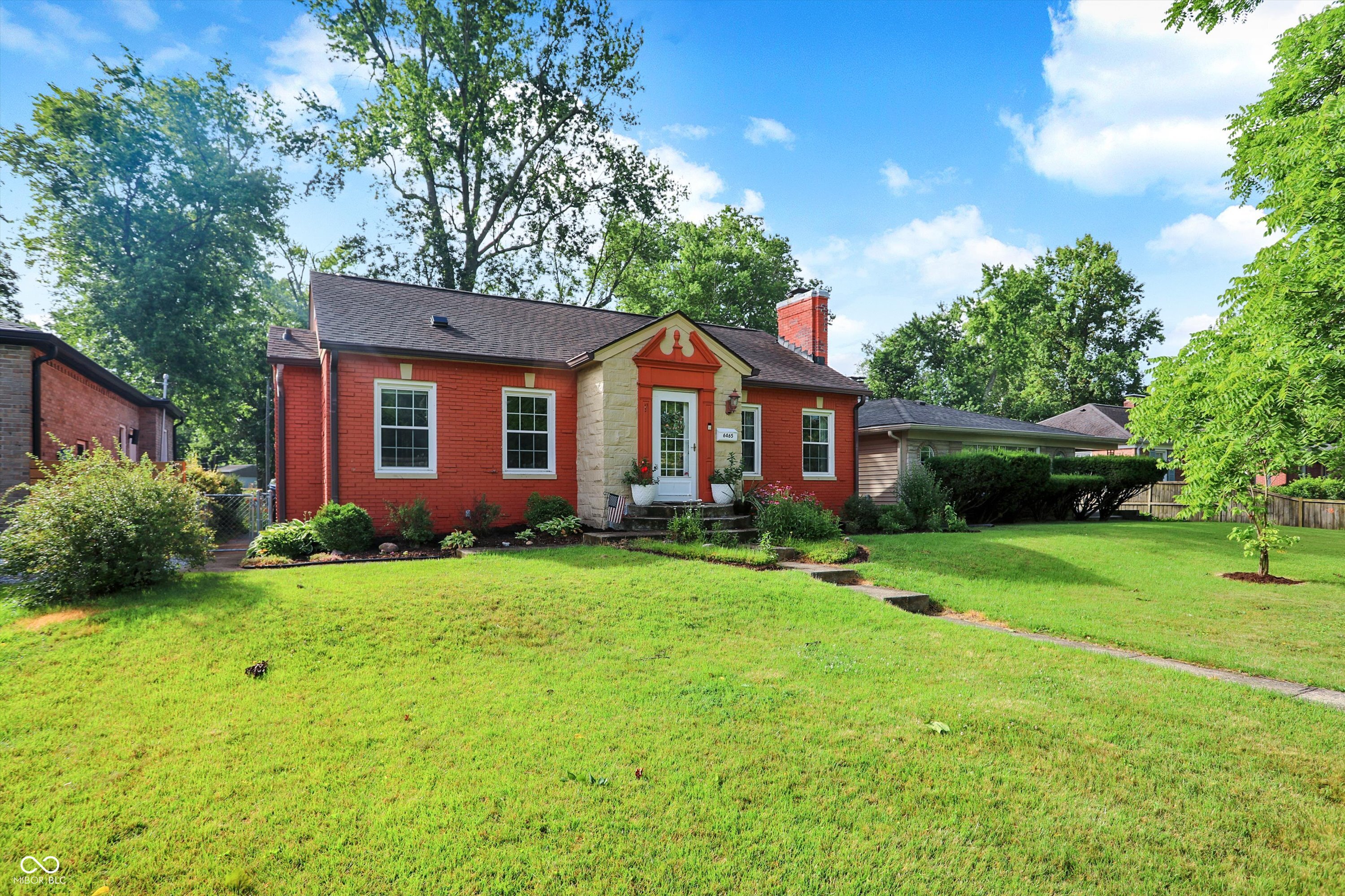 6465 Riverview Drive
