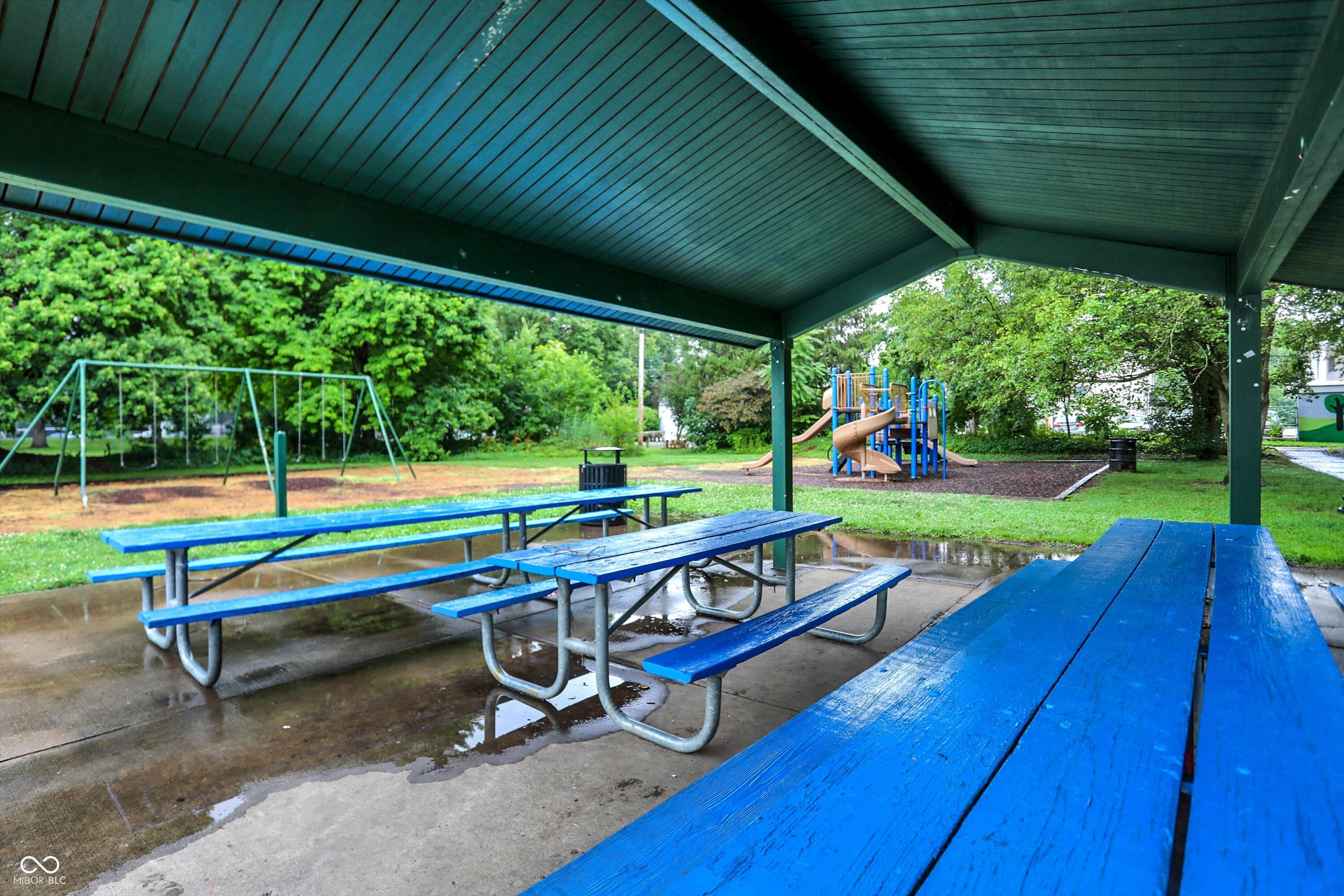 6465 Riverview Drive