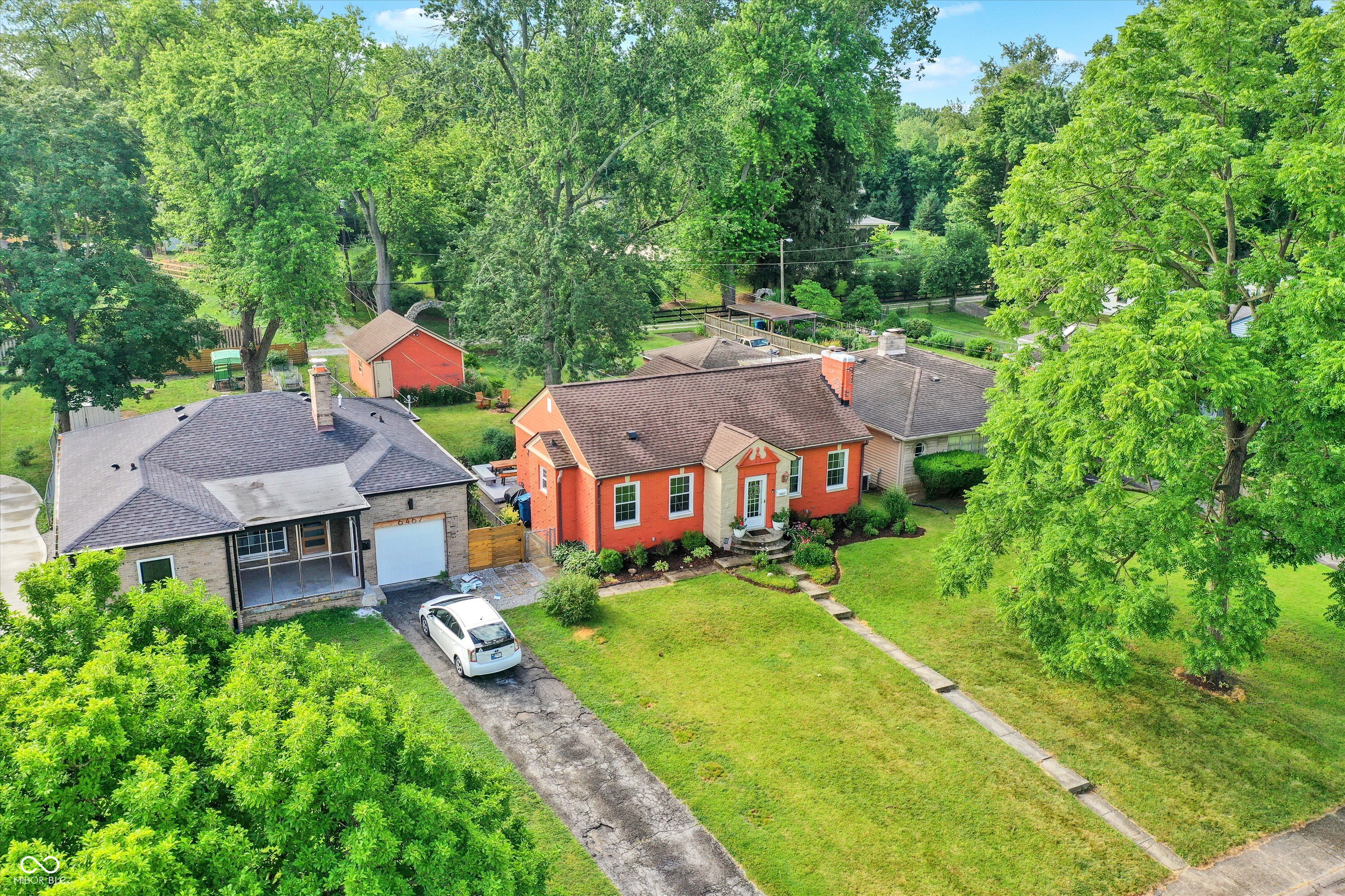 6465 Riverview Drive