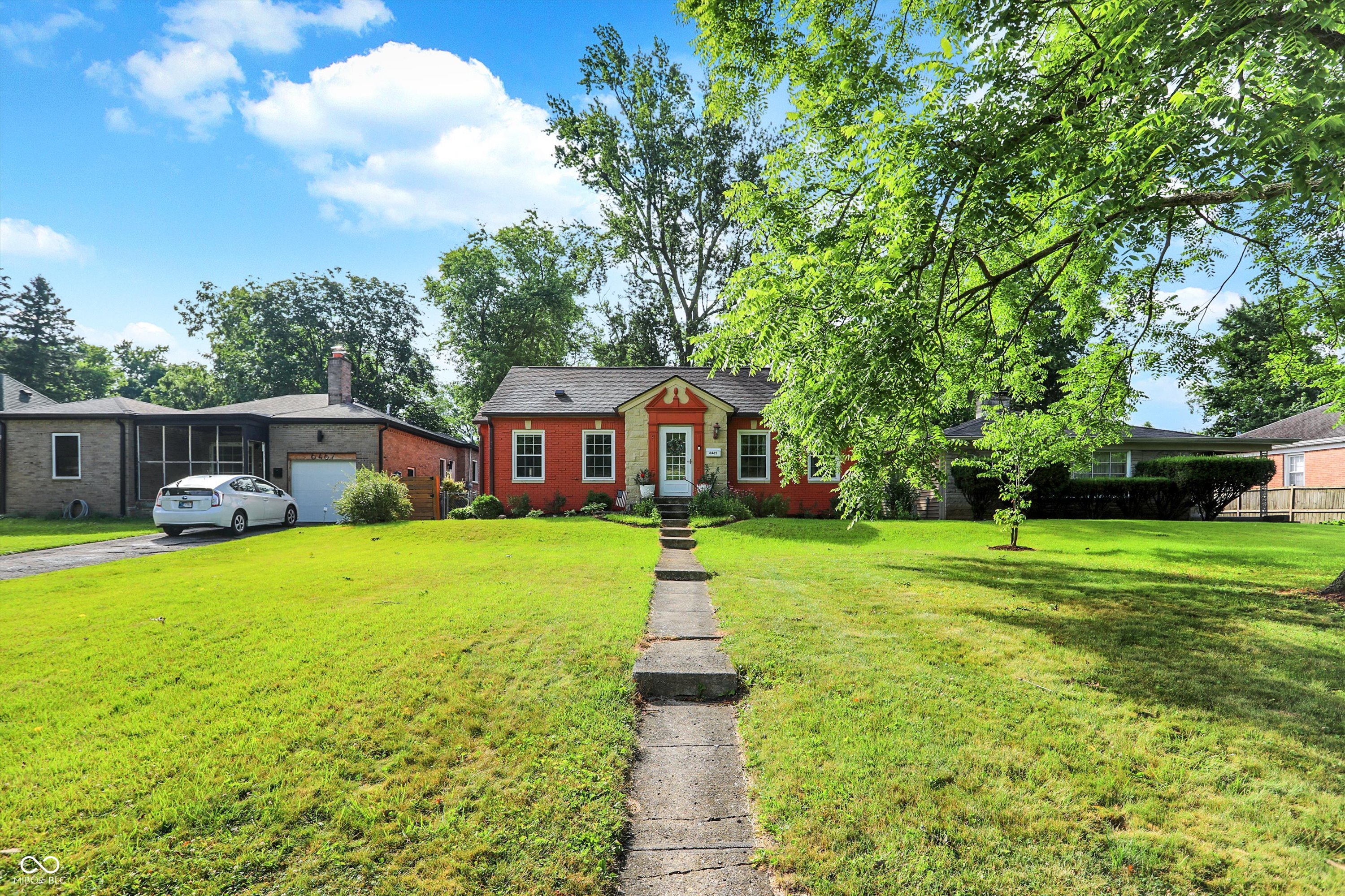 6465 Riverview Drive