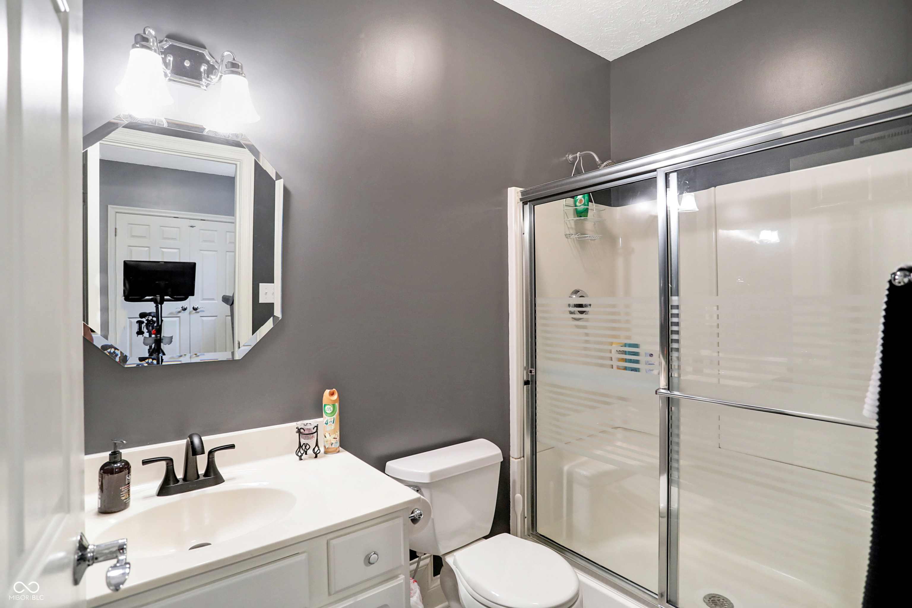 7382 Oakland Hills Court