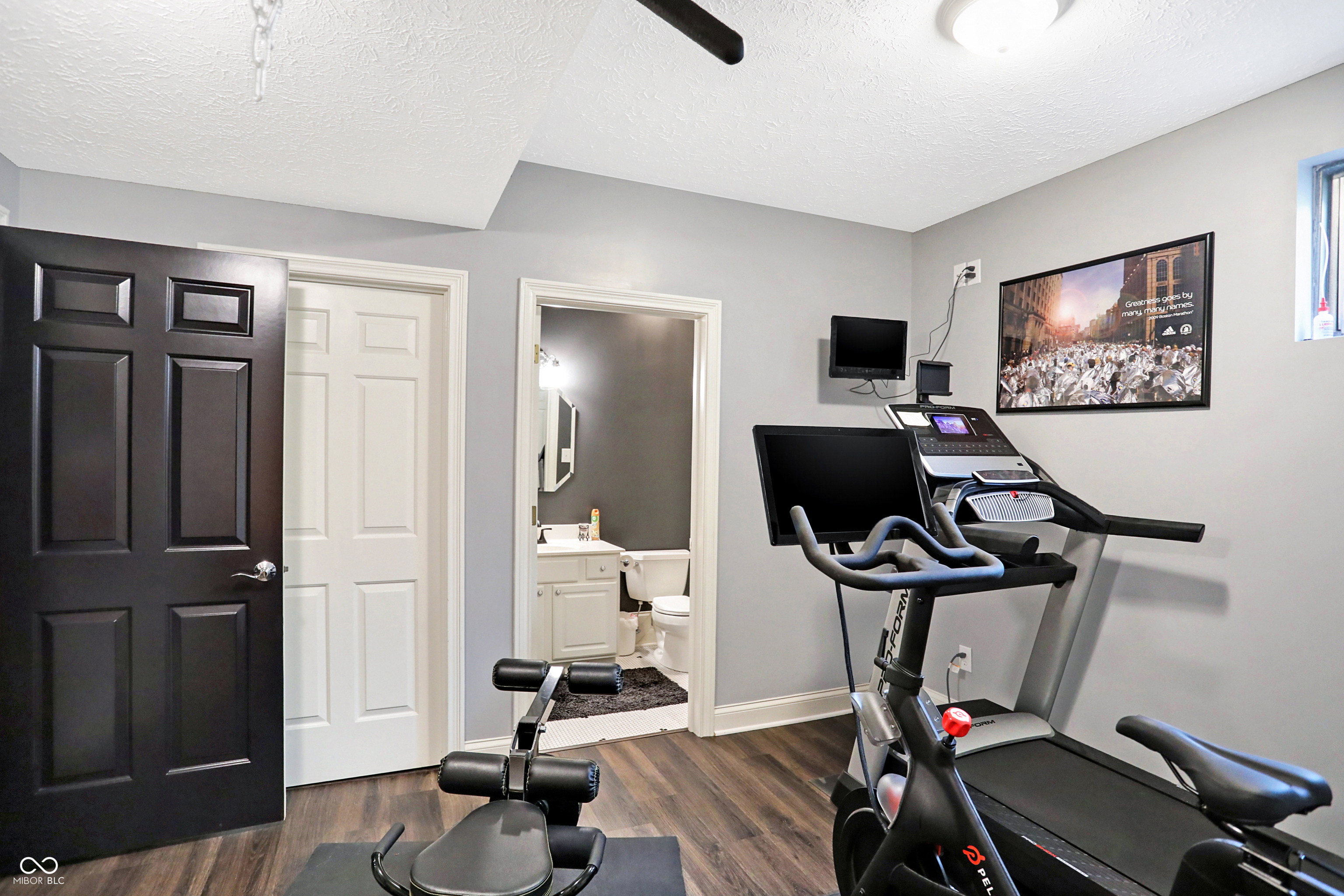7382 Oakland Hills Court