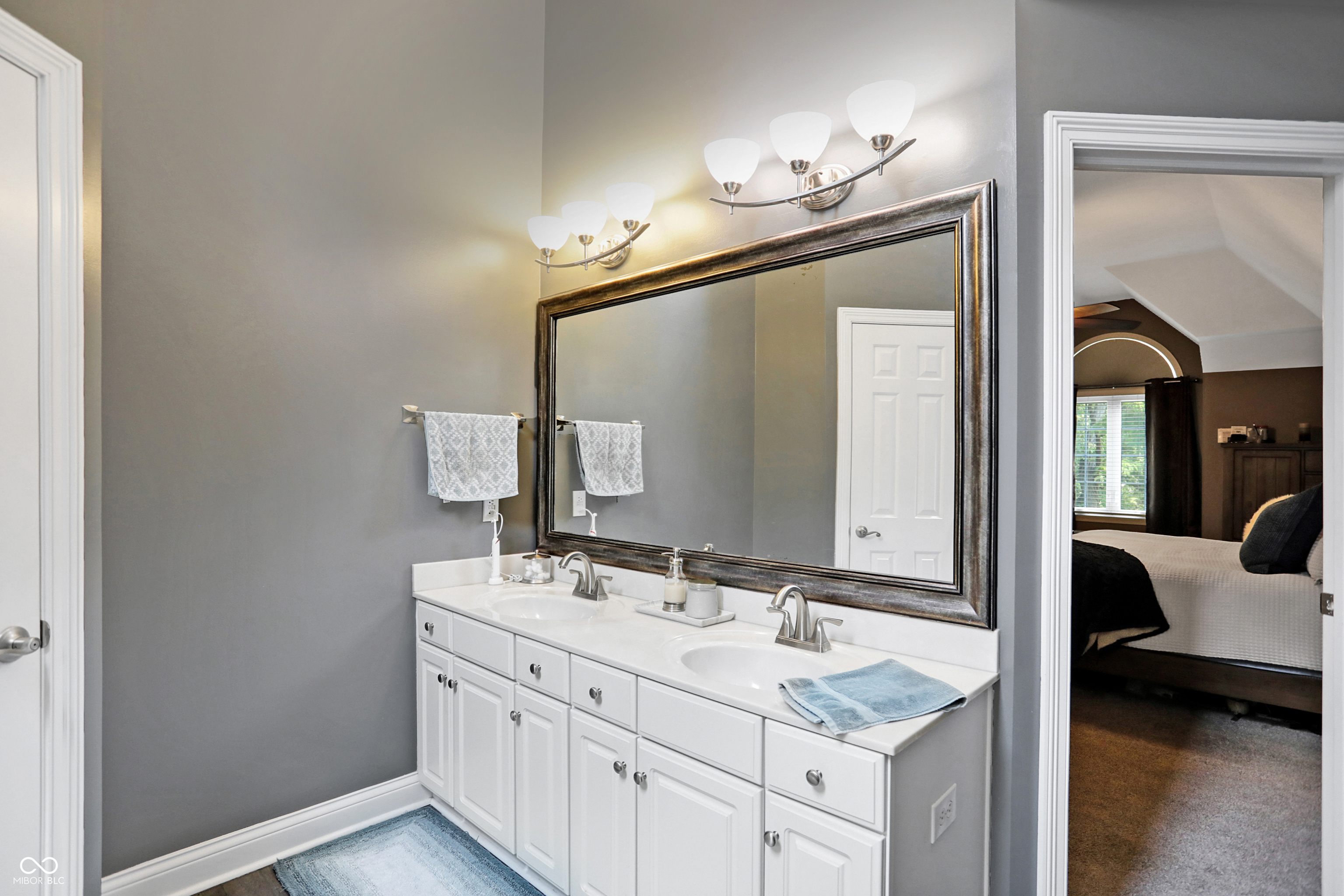 7382 Oakland Hills Court