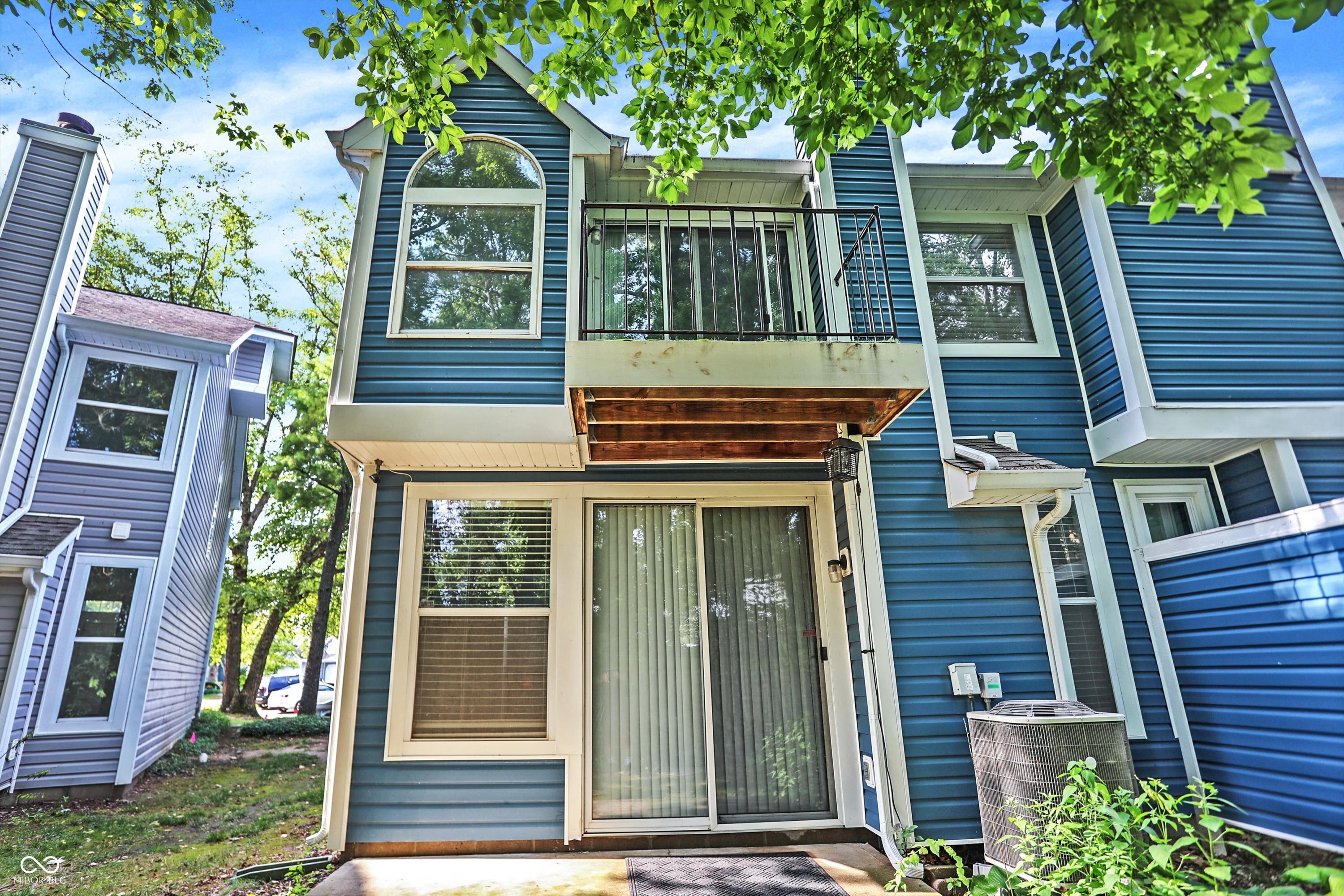 3213 Oceanline Drive E