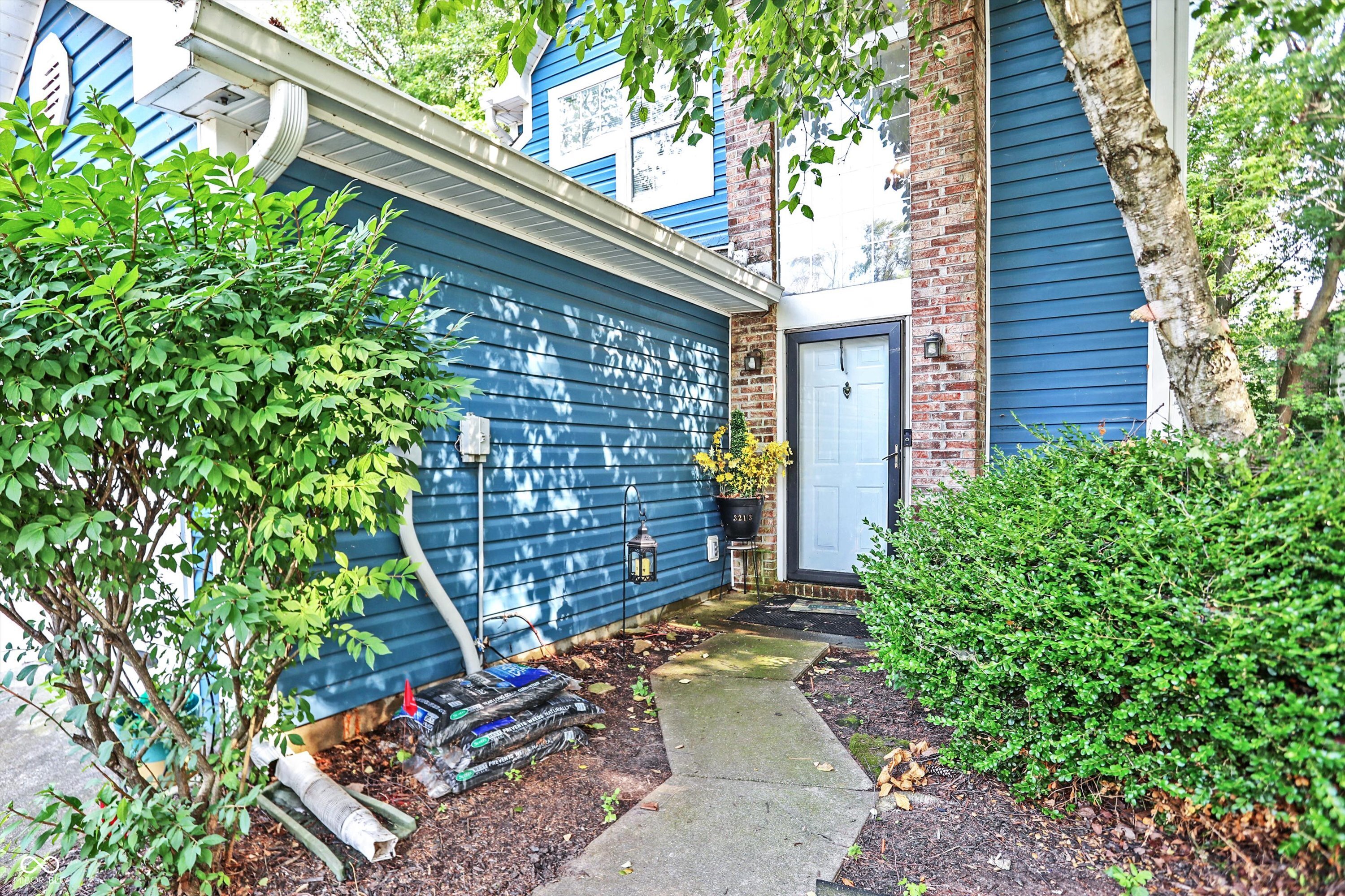 3213 Oceanline Drive E