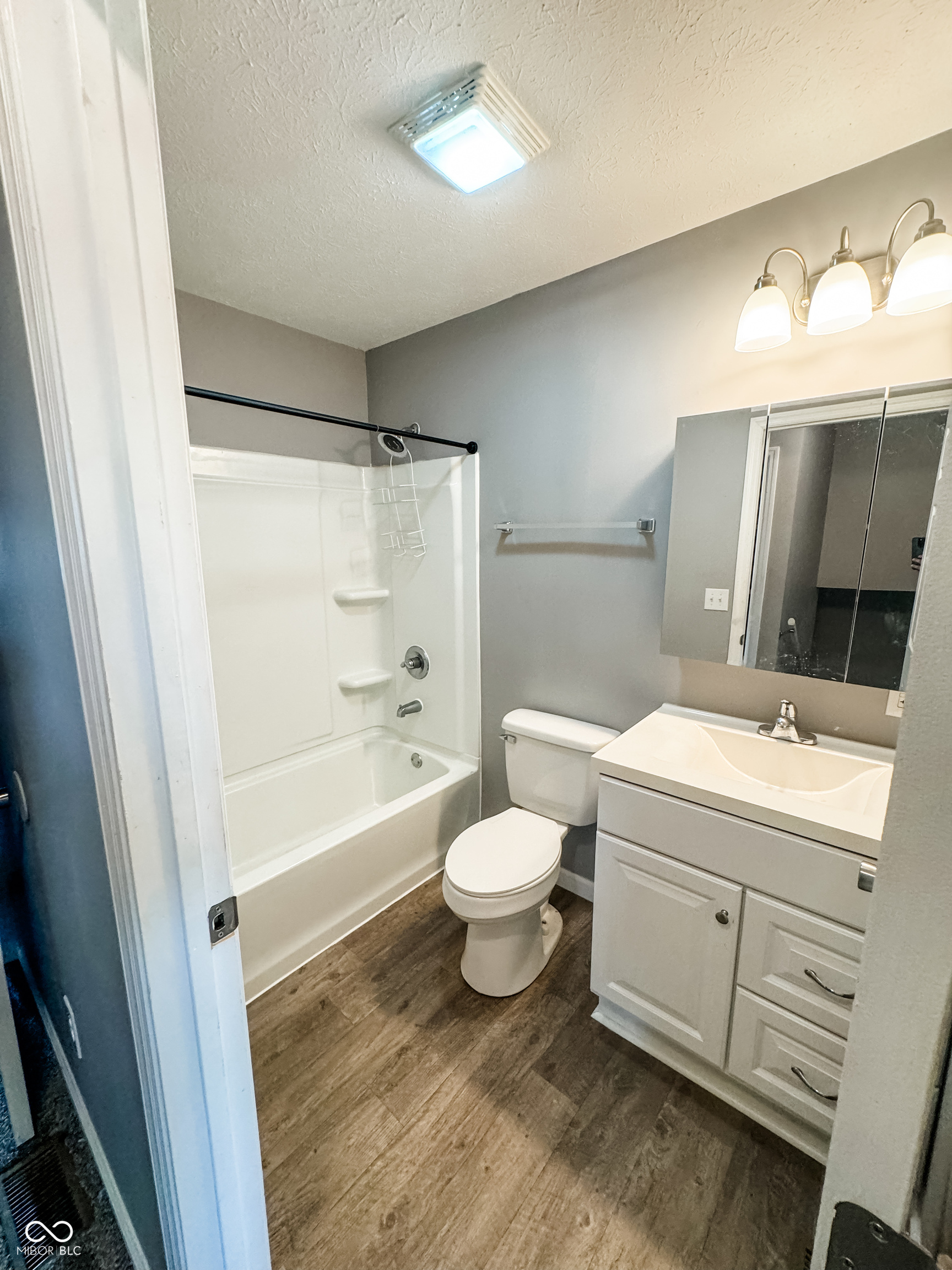 339 W Mechanic Street