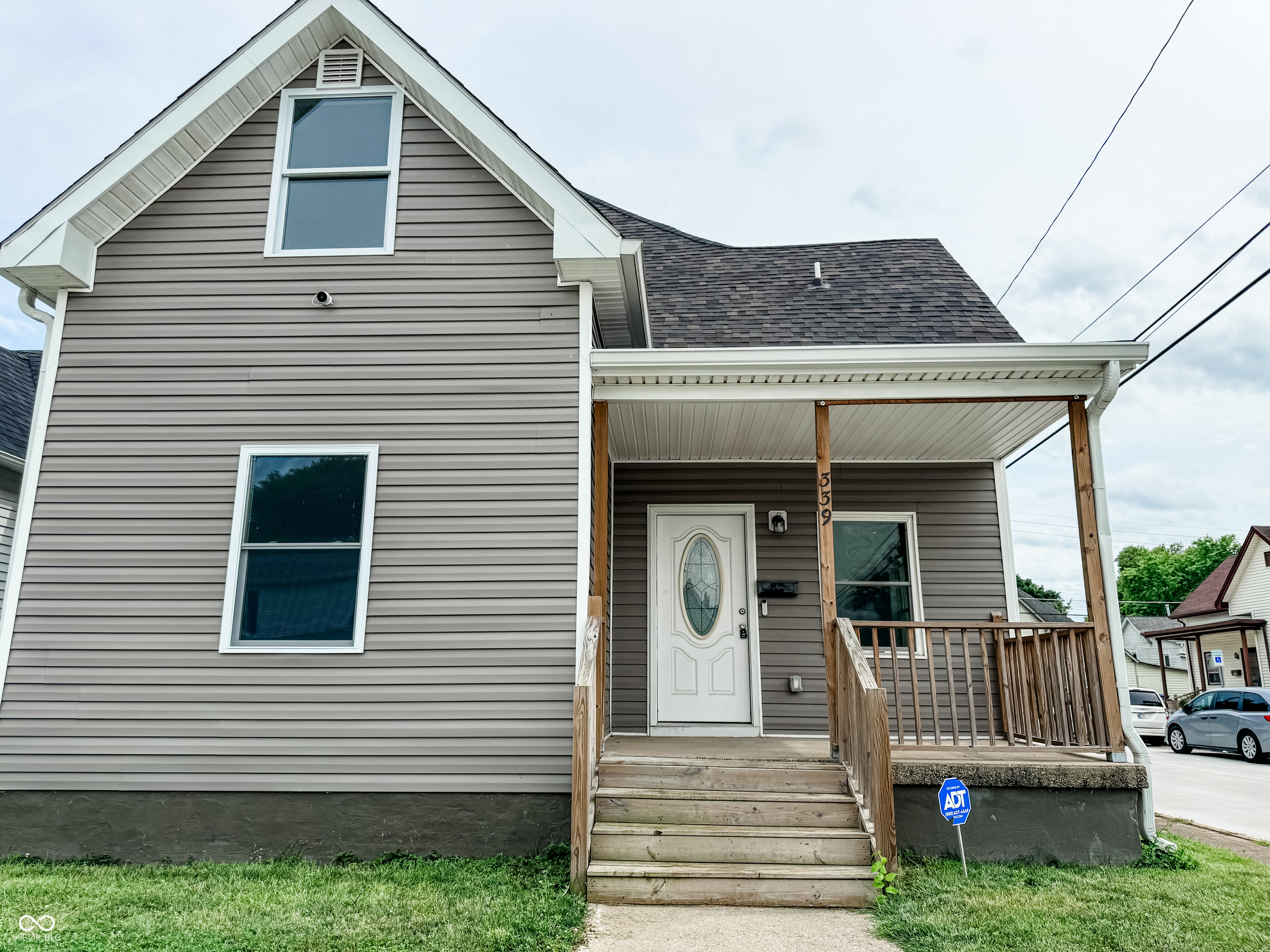 339 W Mechanic Street