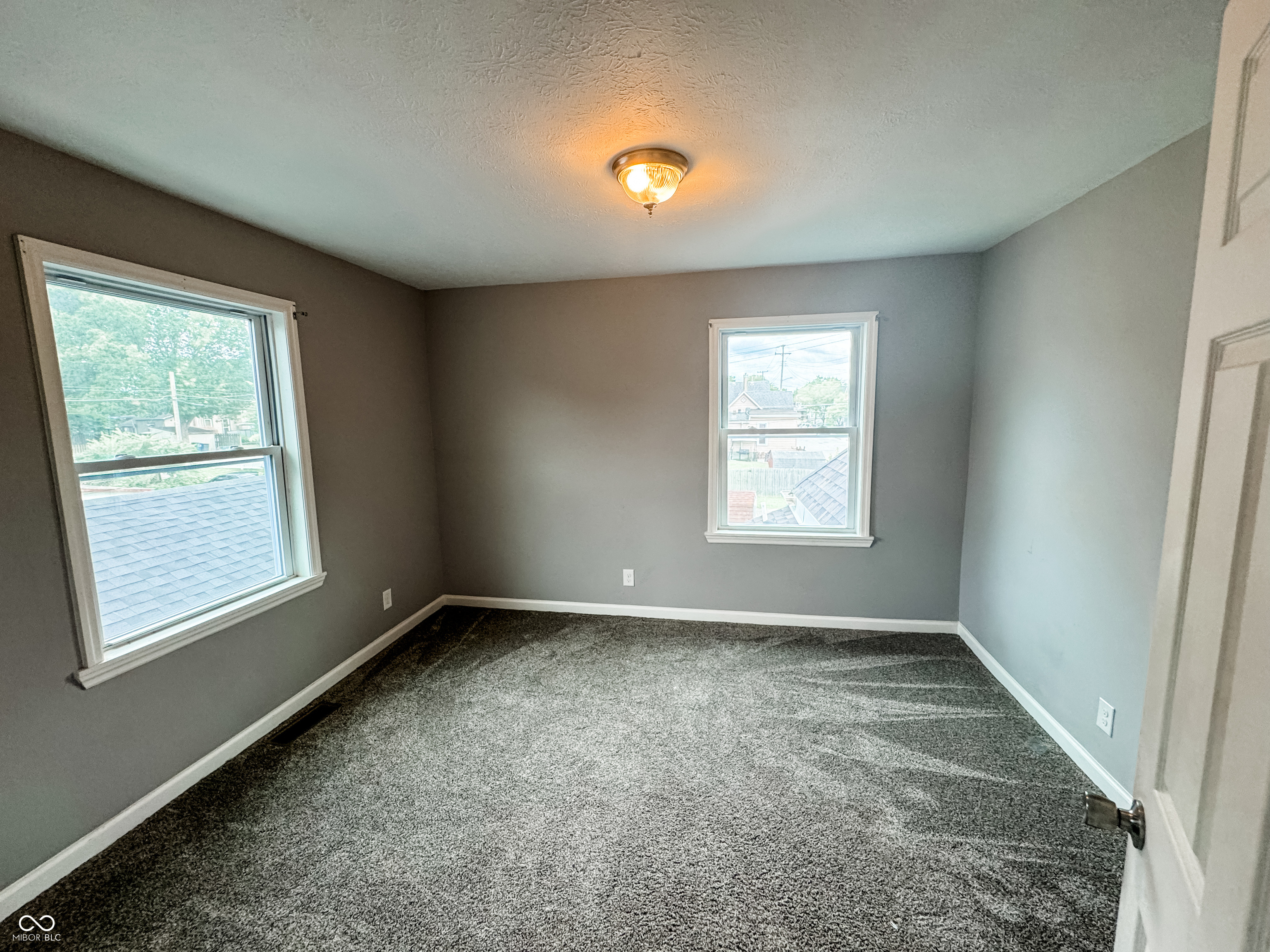 339 W Mechanic Street