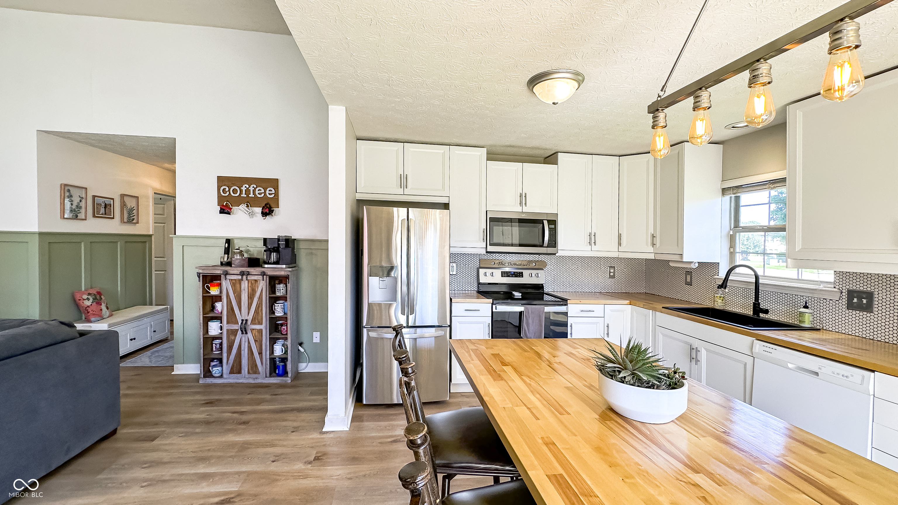 627 Jack Pine Court