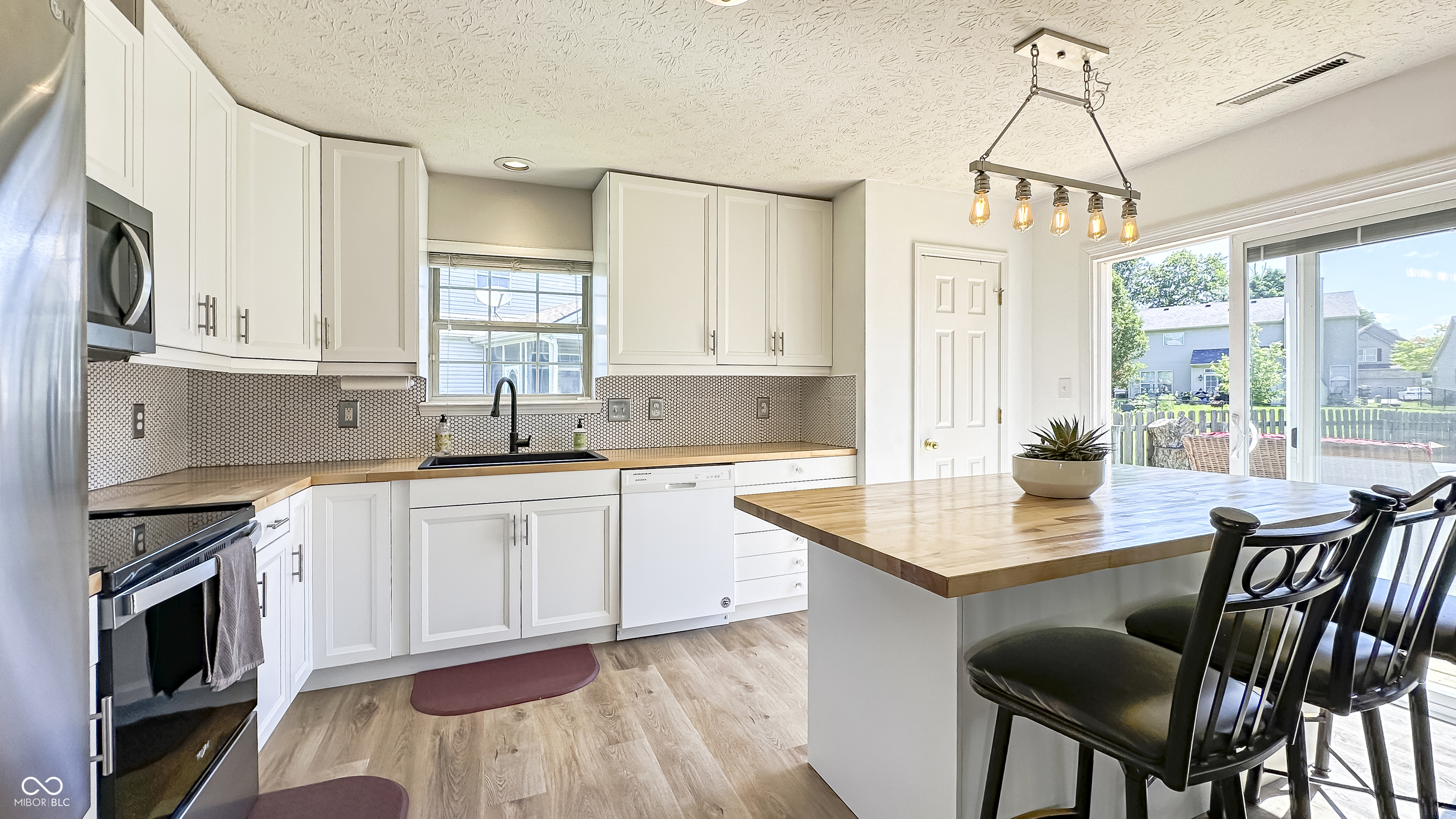 627 Jack Pine Court