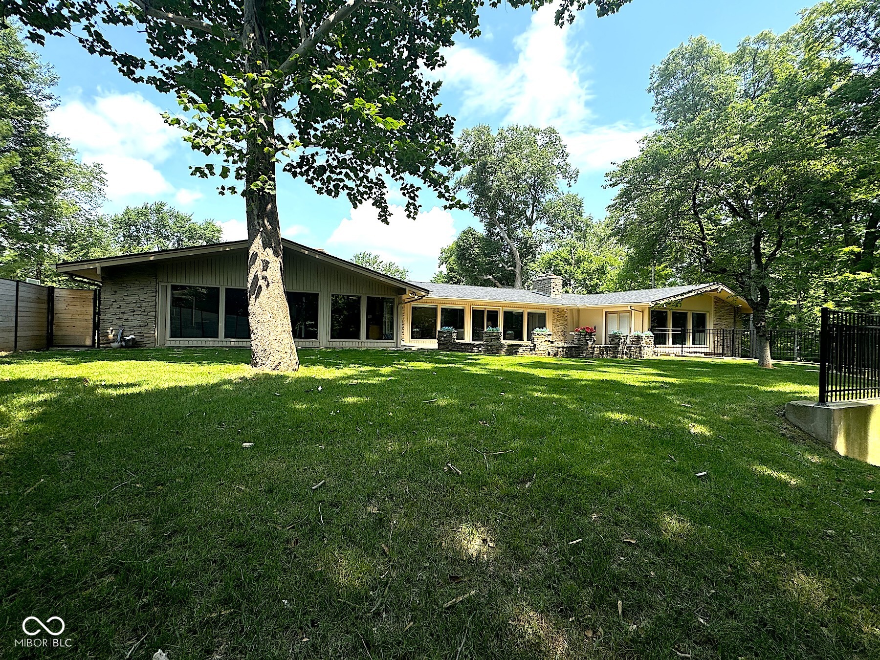 6255 Macatuck Drive