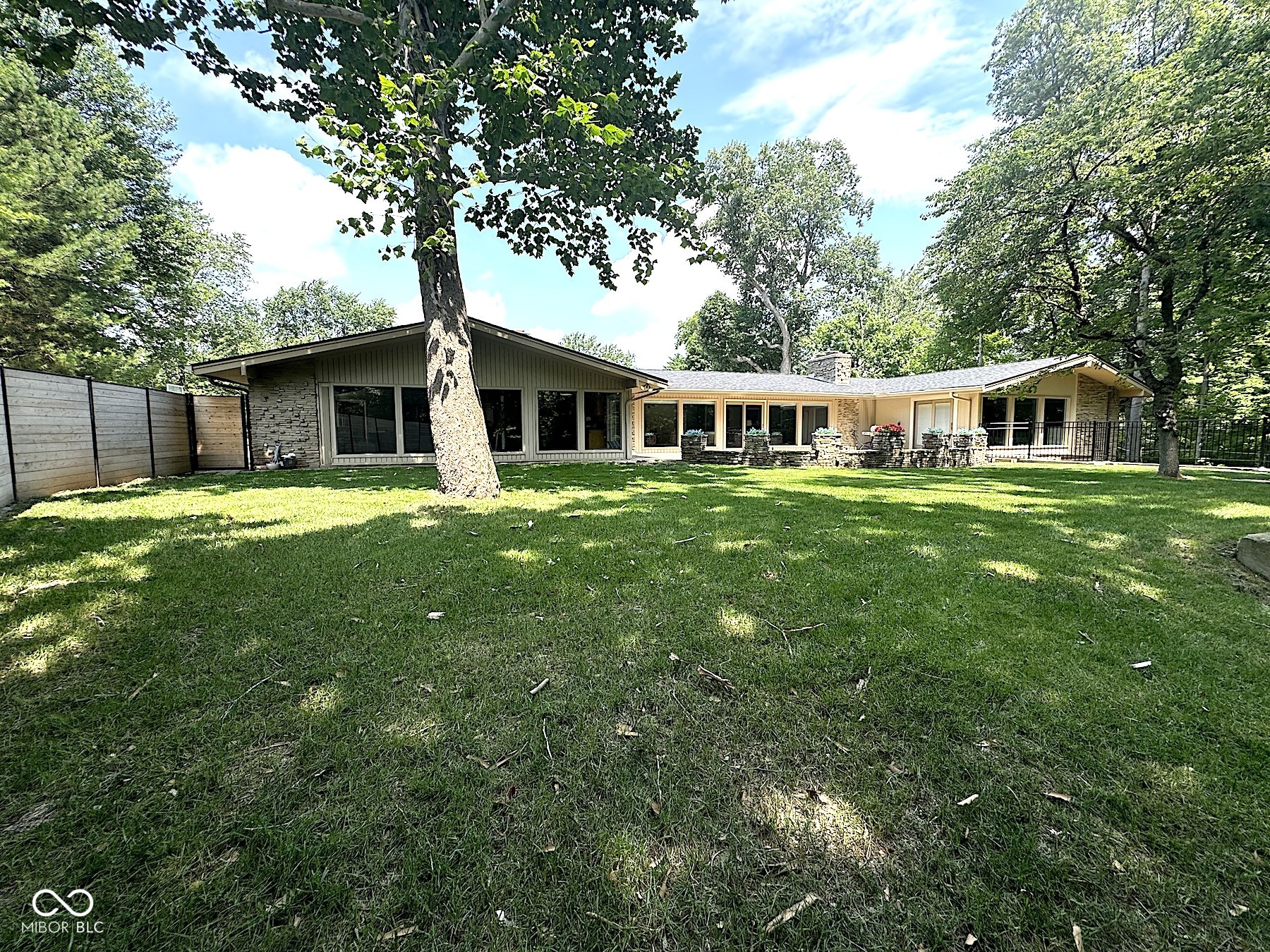 6255 Macatuck Drive