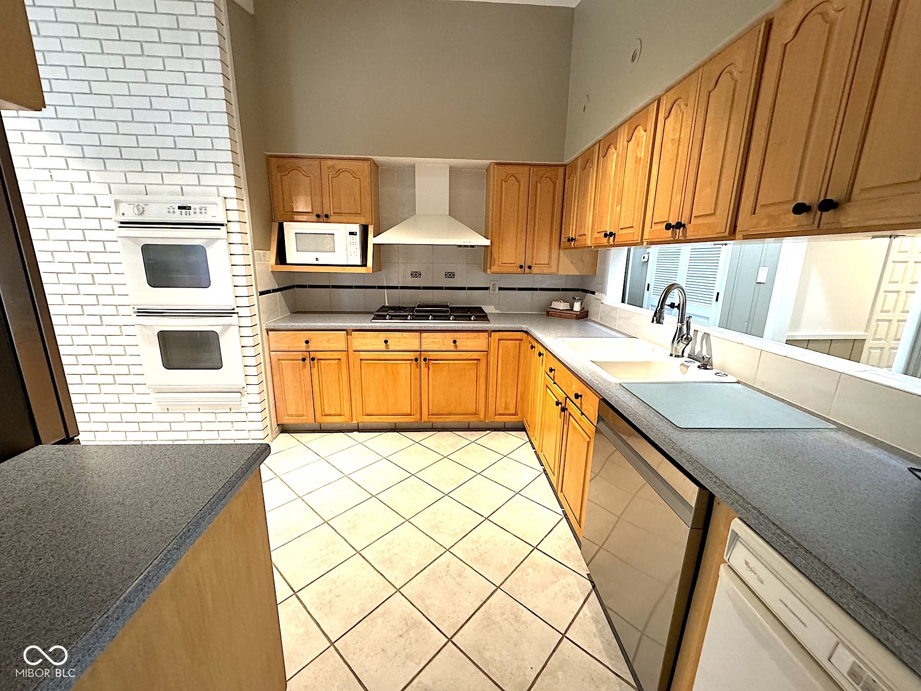 6255 Macatuck Drive