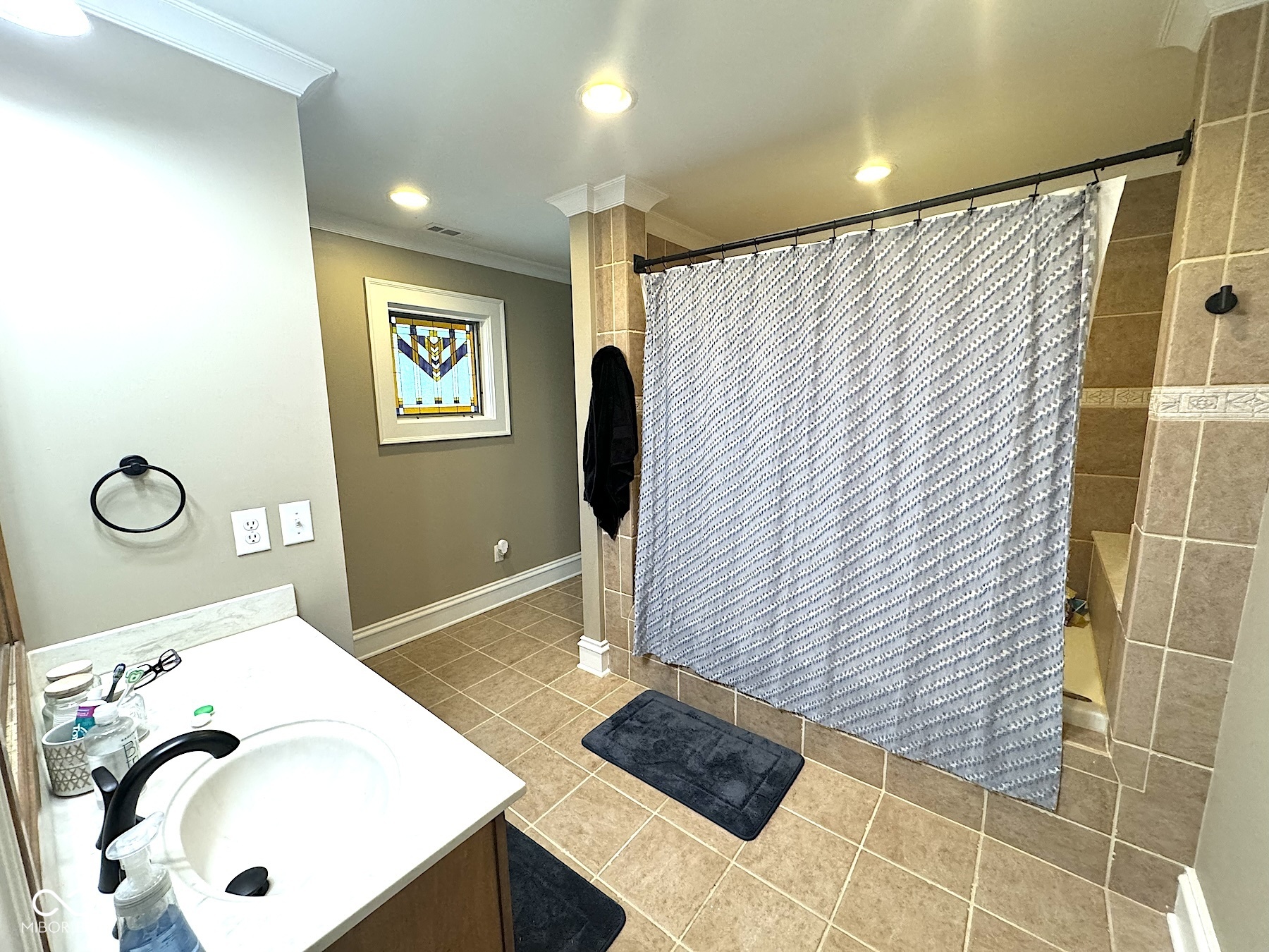 6255 Macatuck Drive