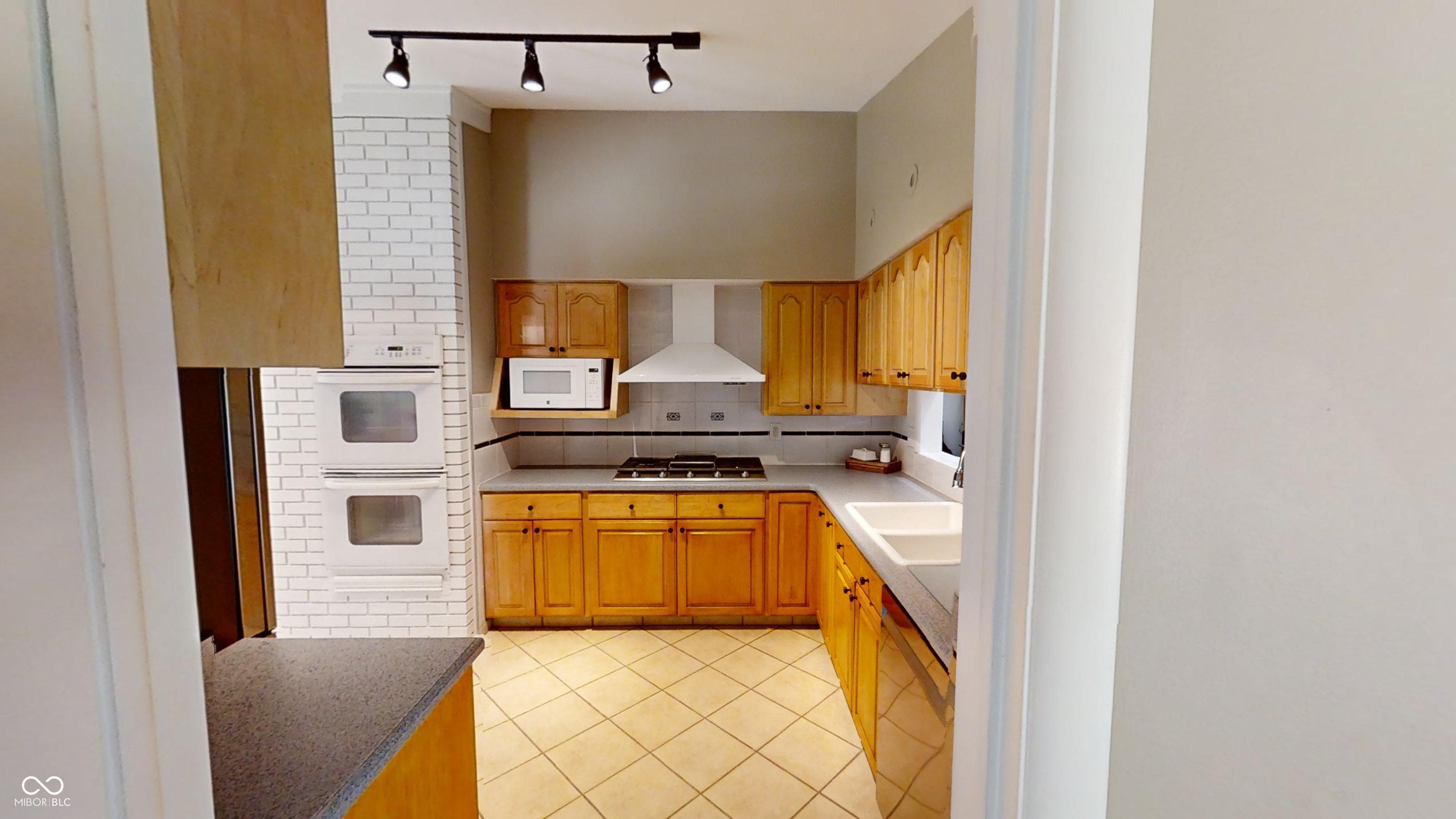 6255 Macatuck Drive
