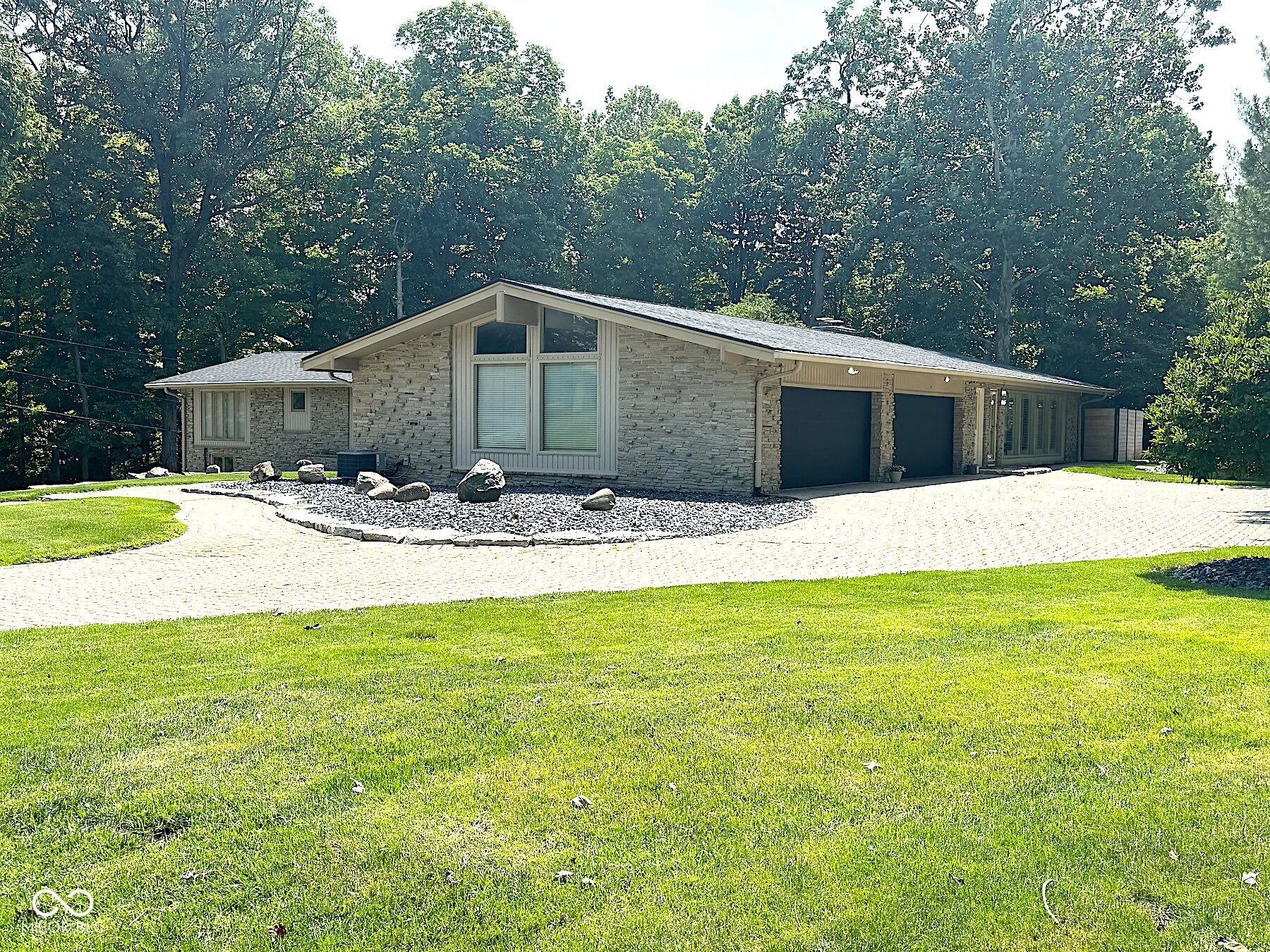 6255 Macatuck Drive