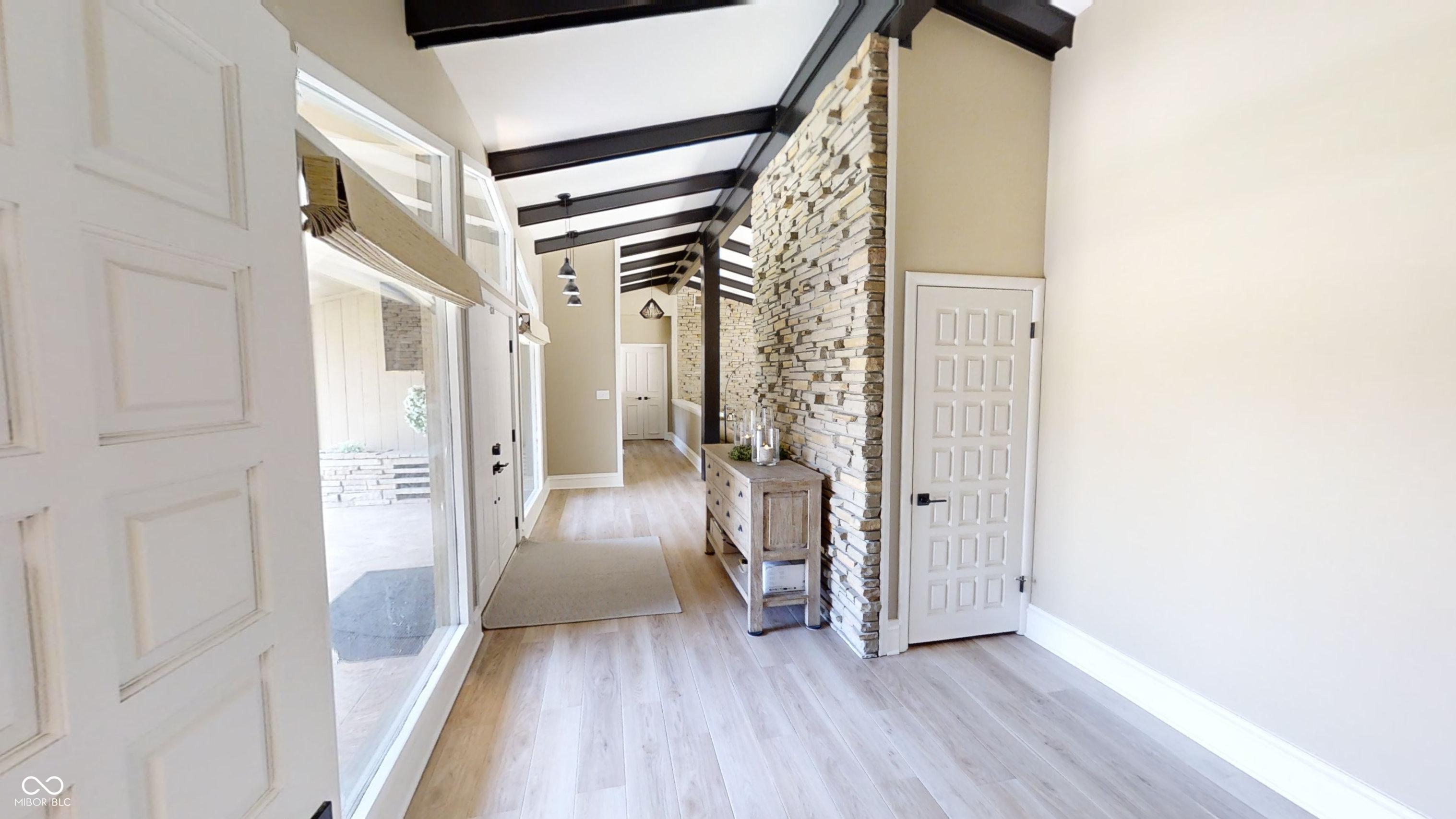 6255 Macatuck Drive