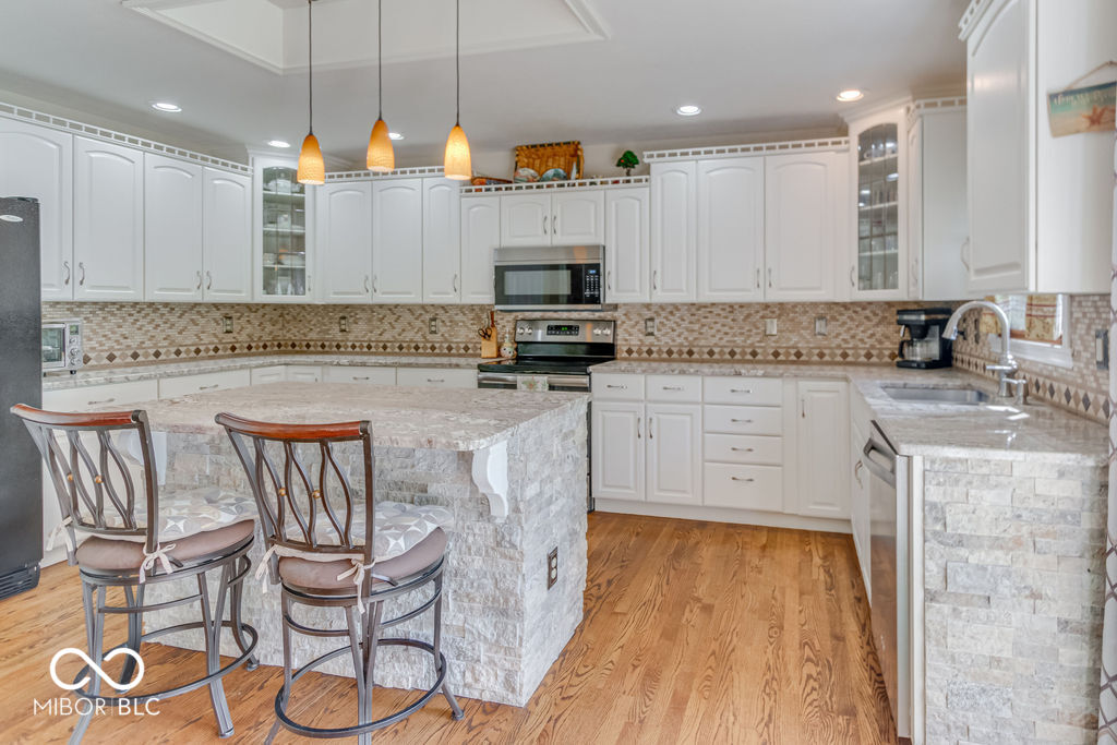 5574 Station Hill Drive