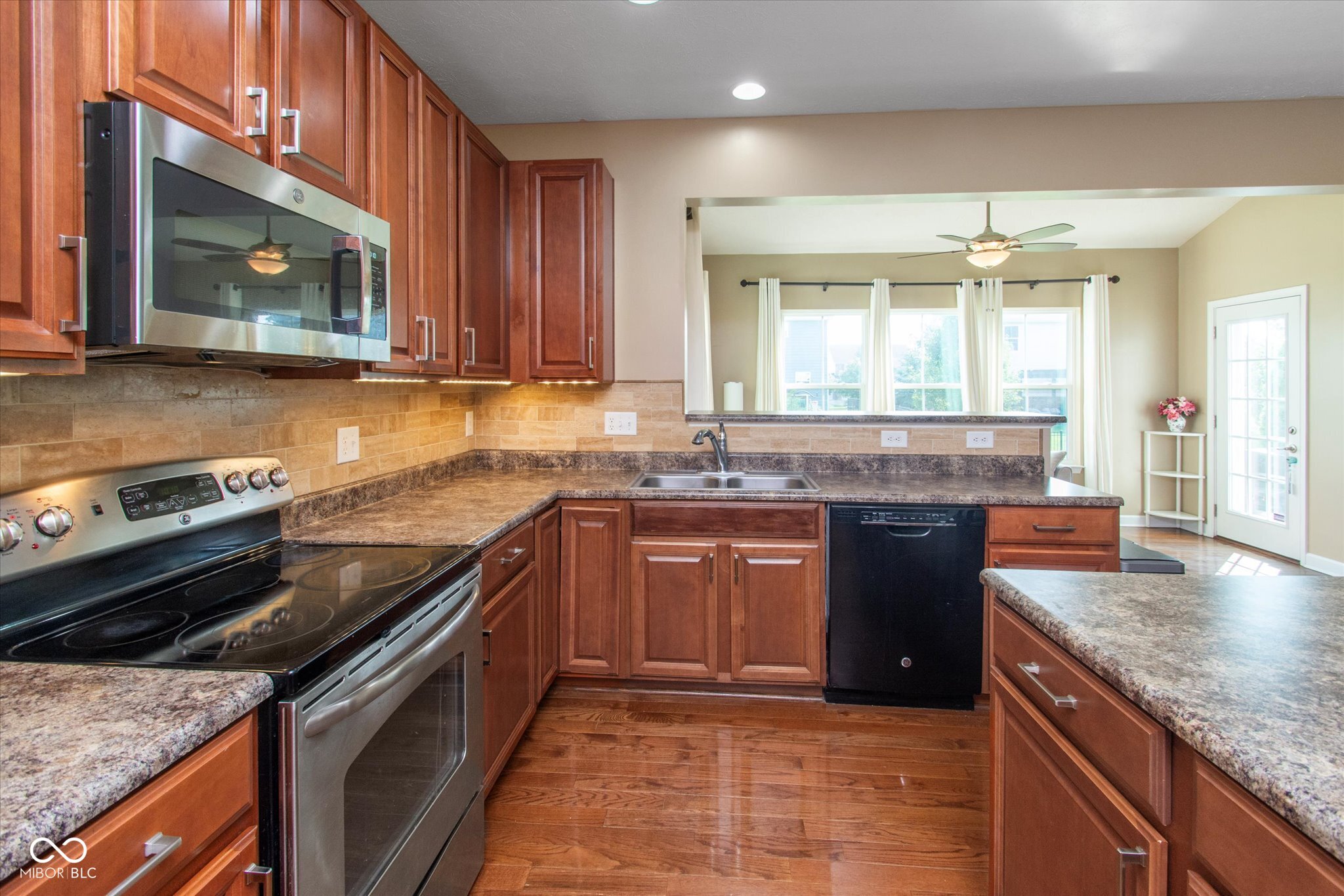 11923 Mannings Pass