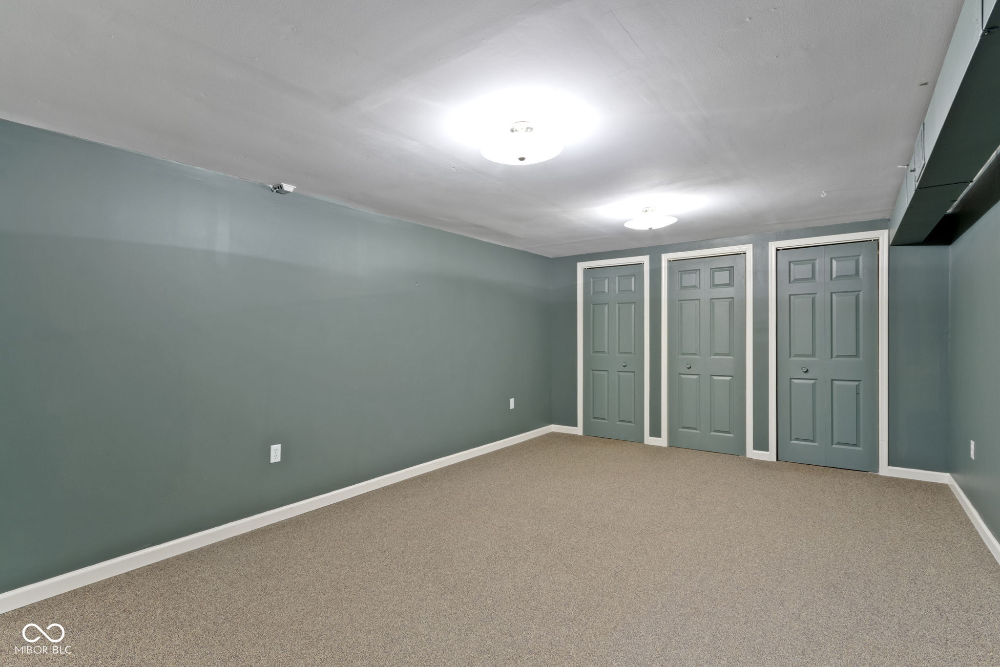 5420 Roxbury Road