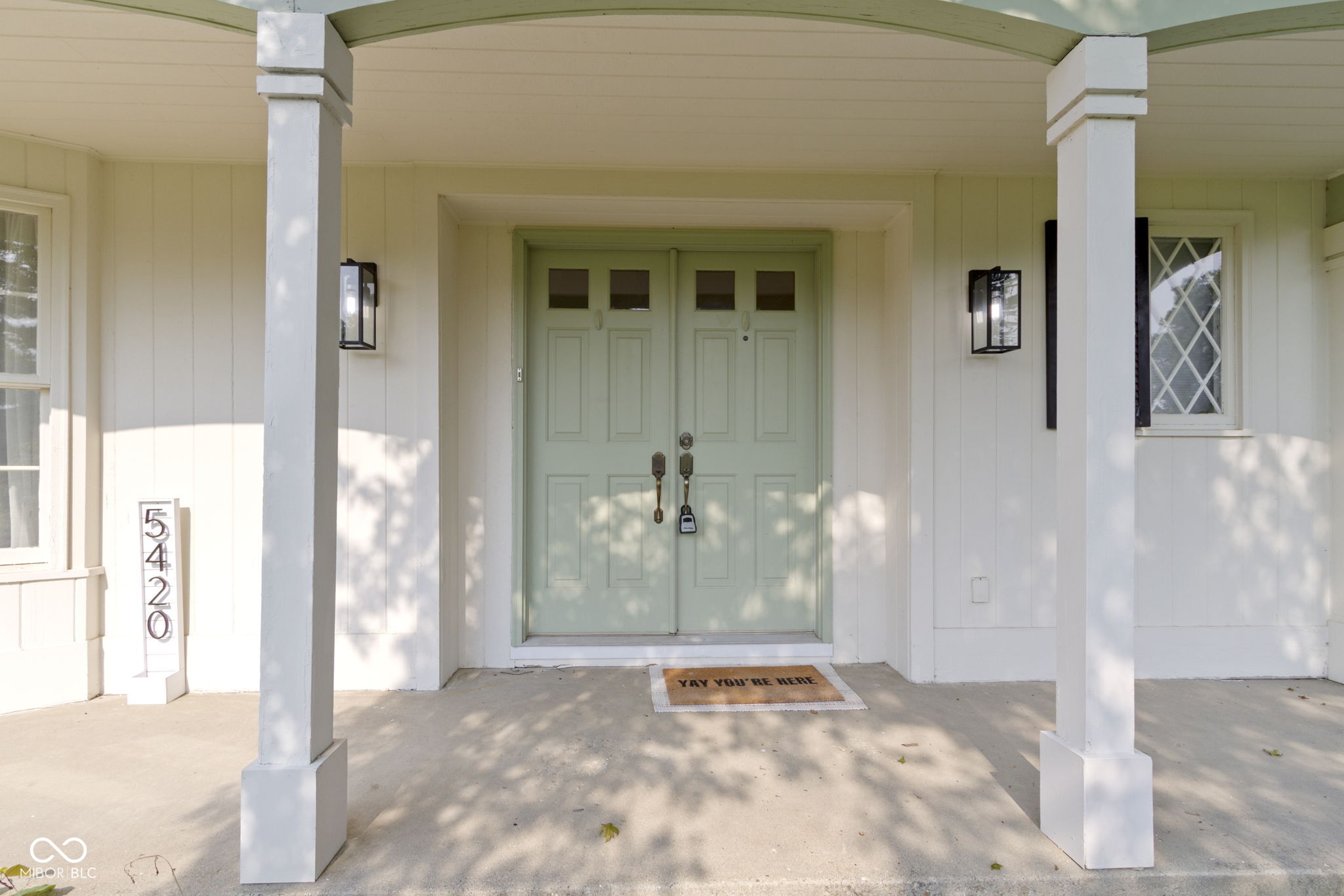 5420 Roxbury Road