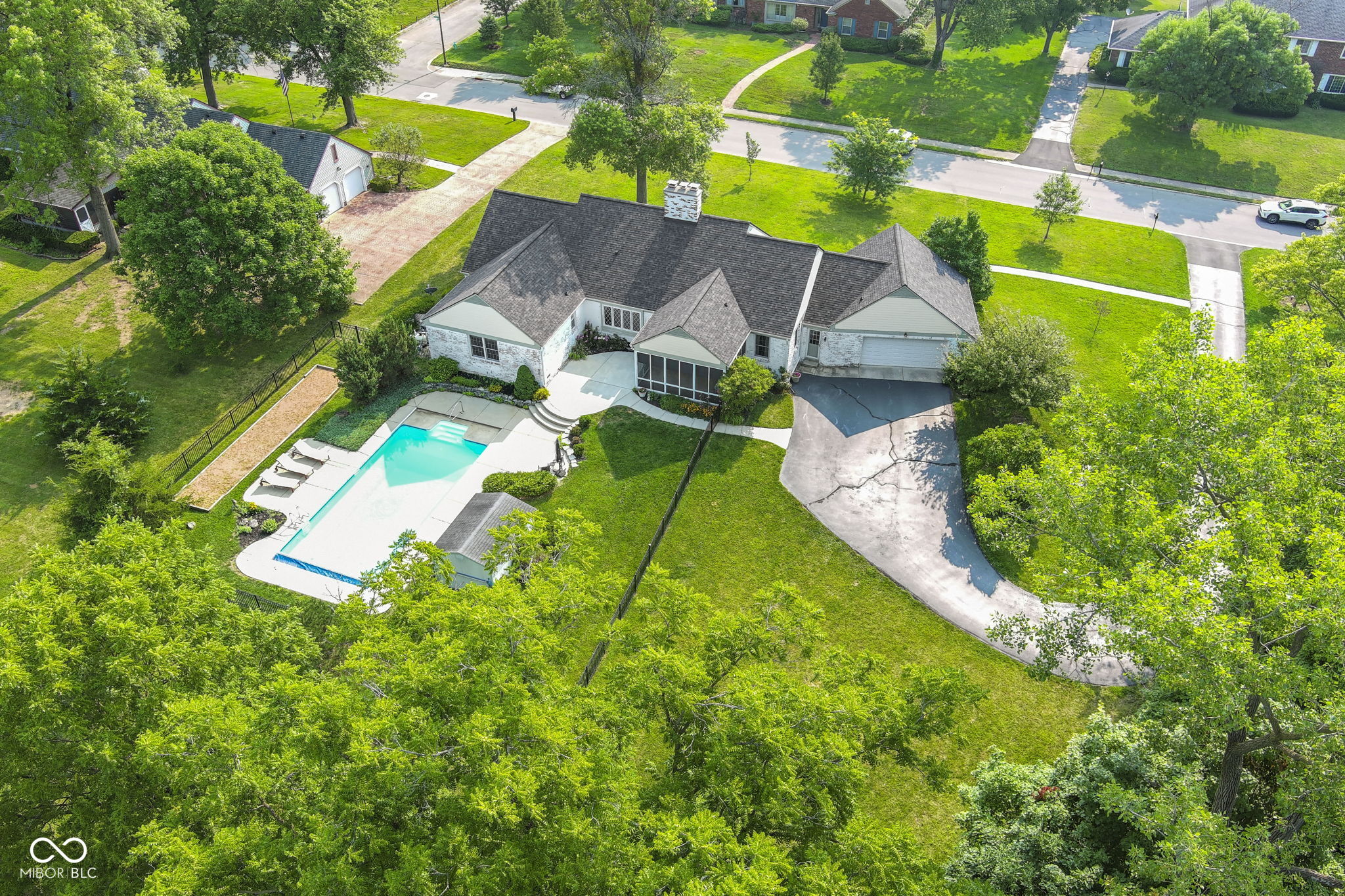 5420 Roxbury Road