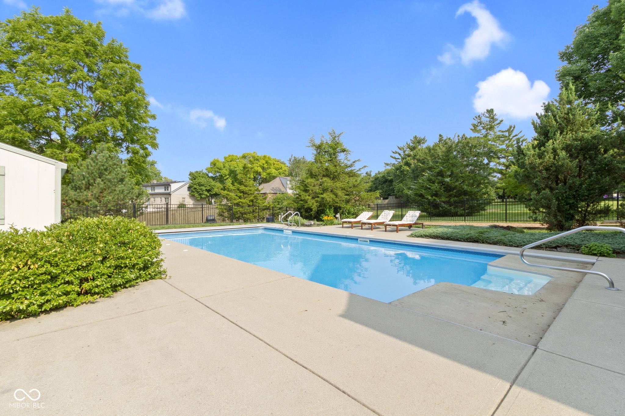 5420 Roxbury Road