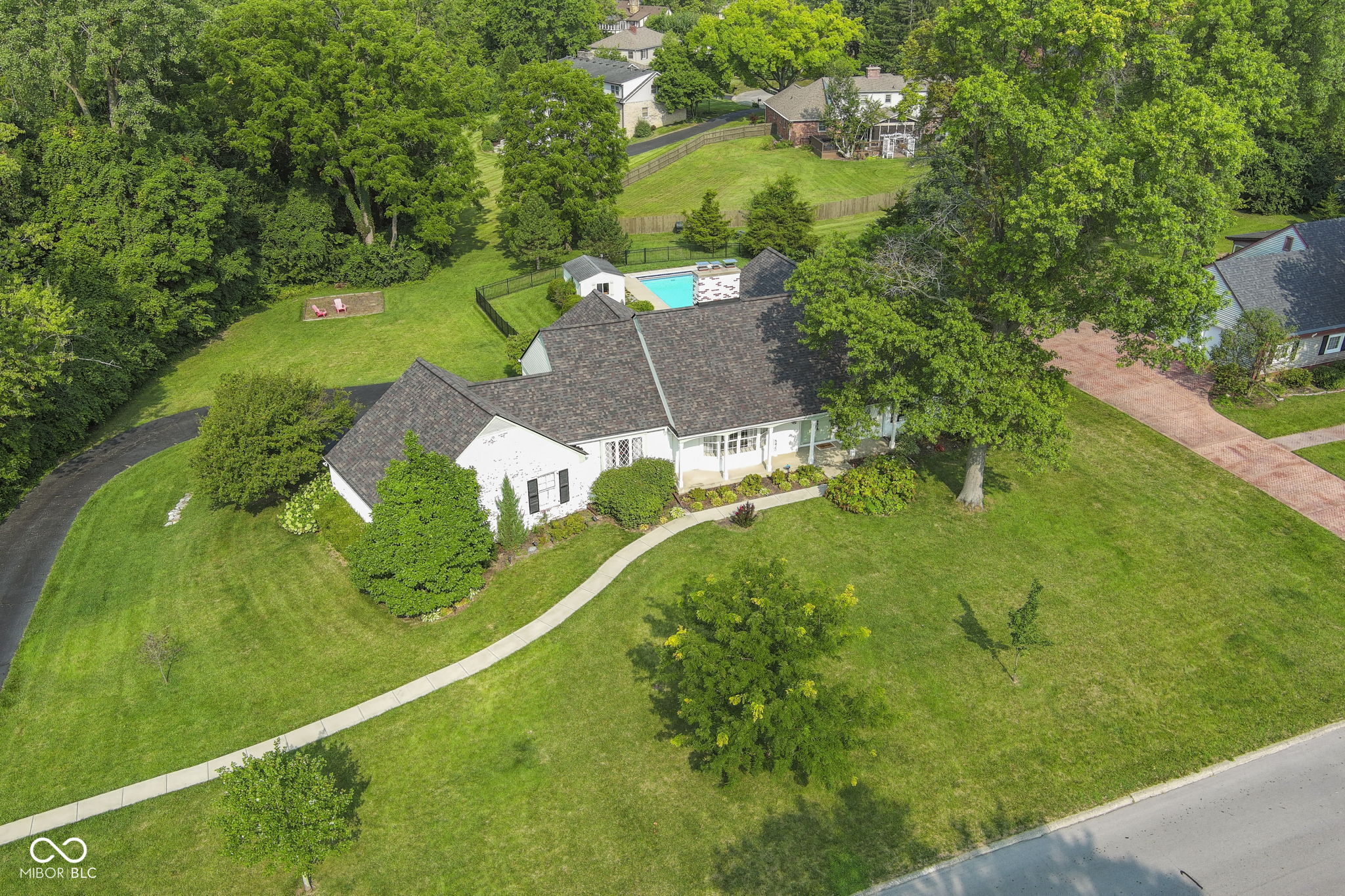 5420 Roxbury Road