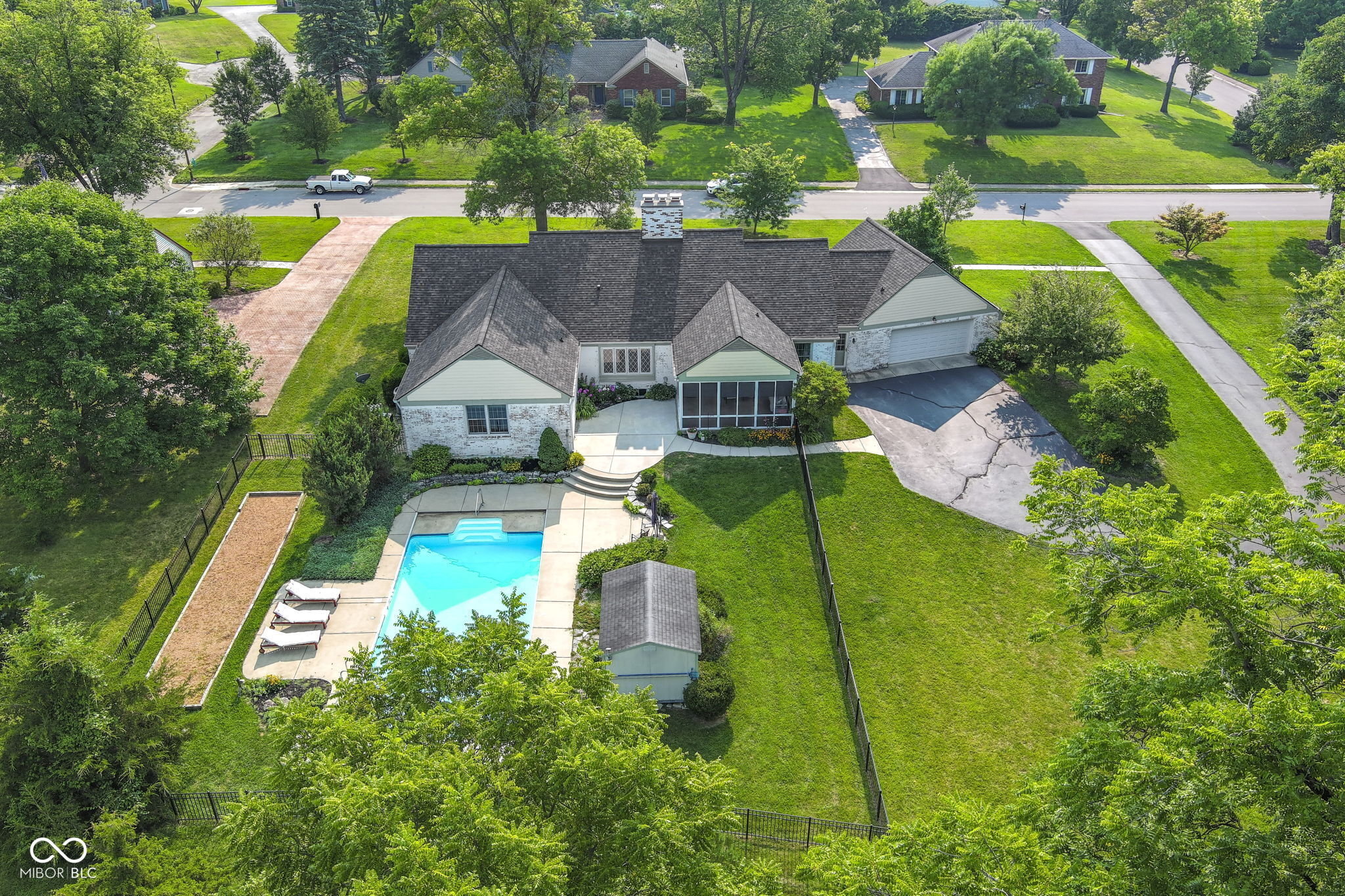 5420 Roxbury Road