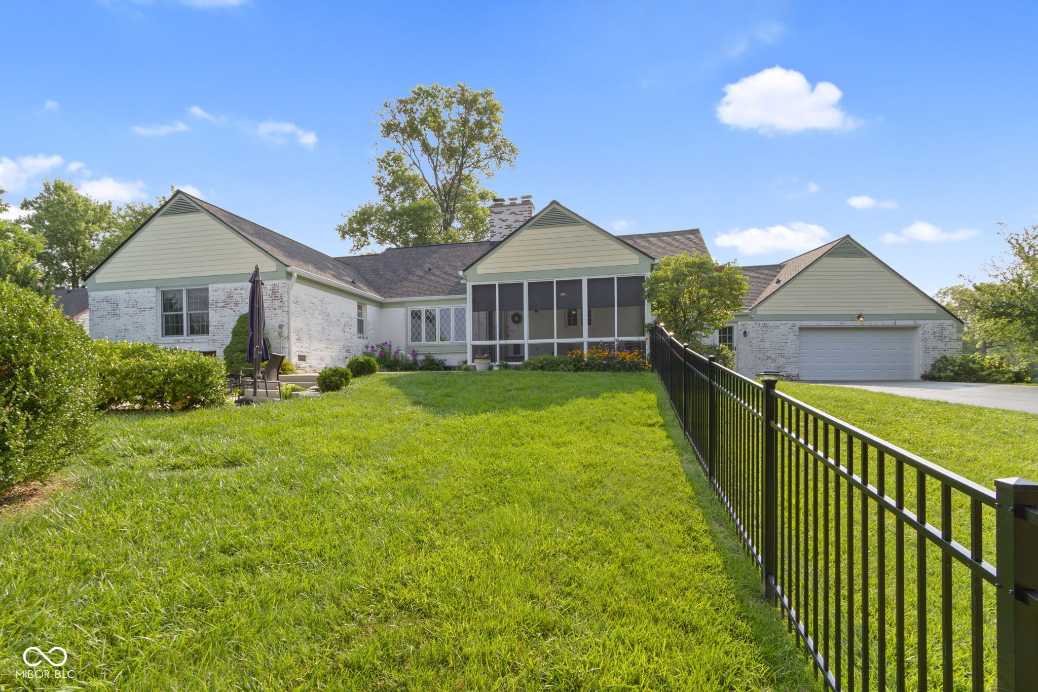 5420 Roxbury Road