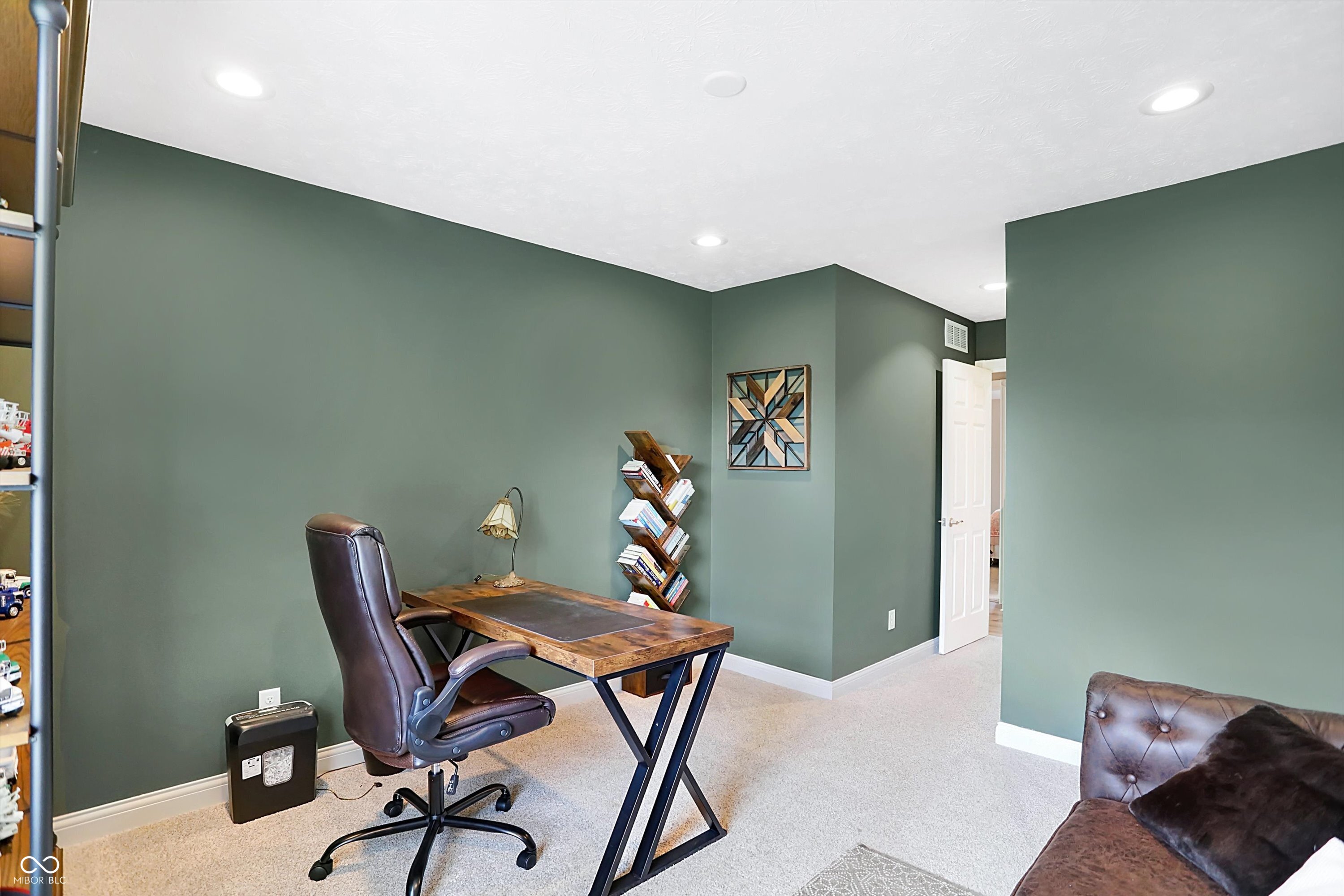 8248 N Mt Vernon Court