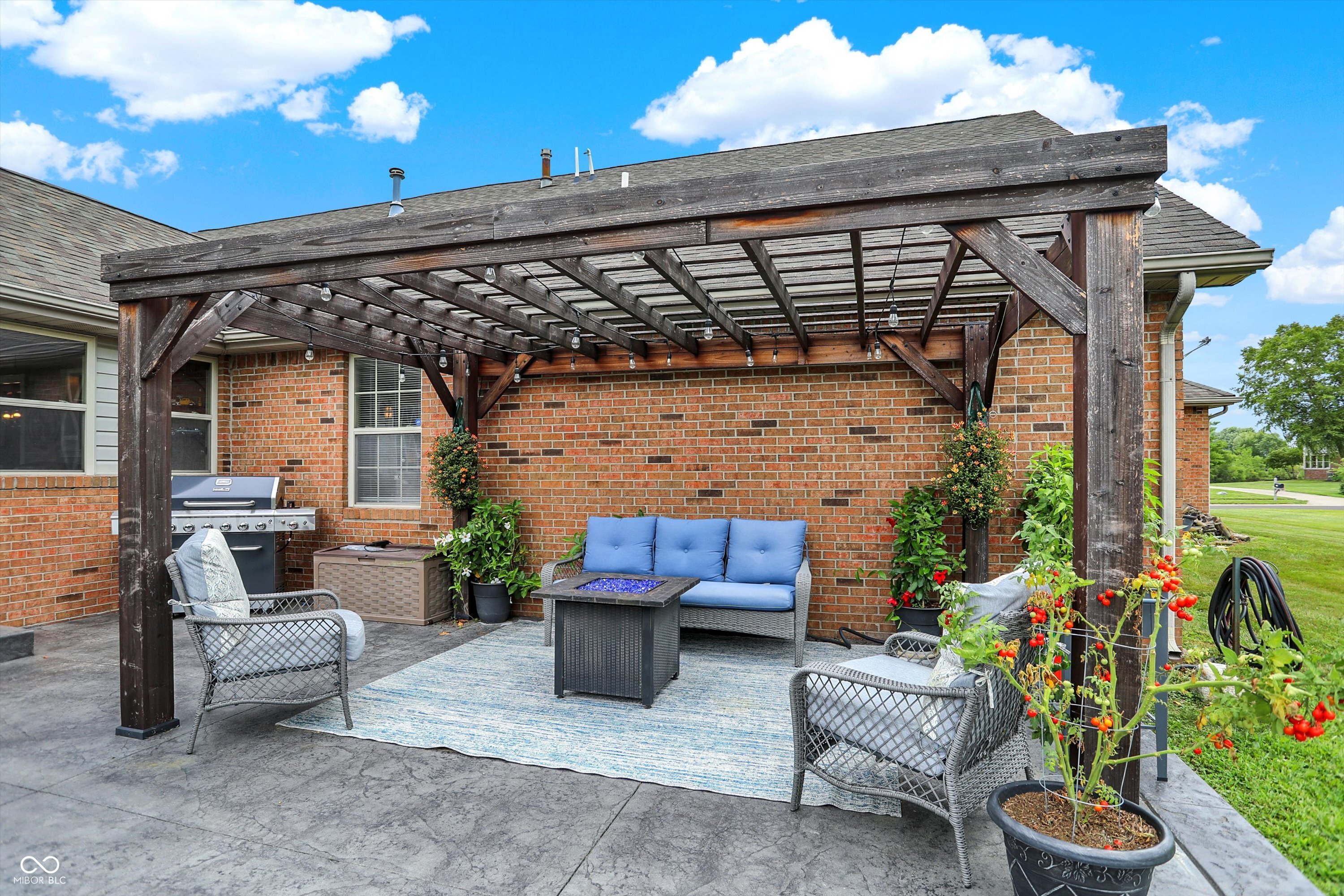 8248 N Mt Vernon Court