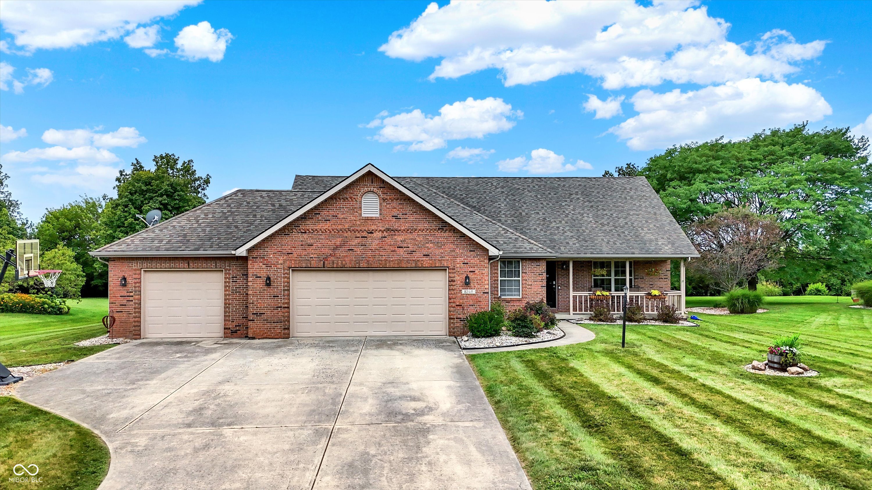8248 N Mt Vernon Court