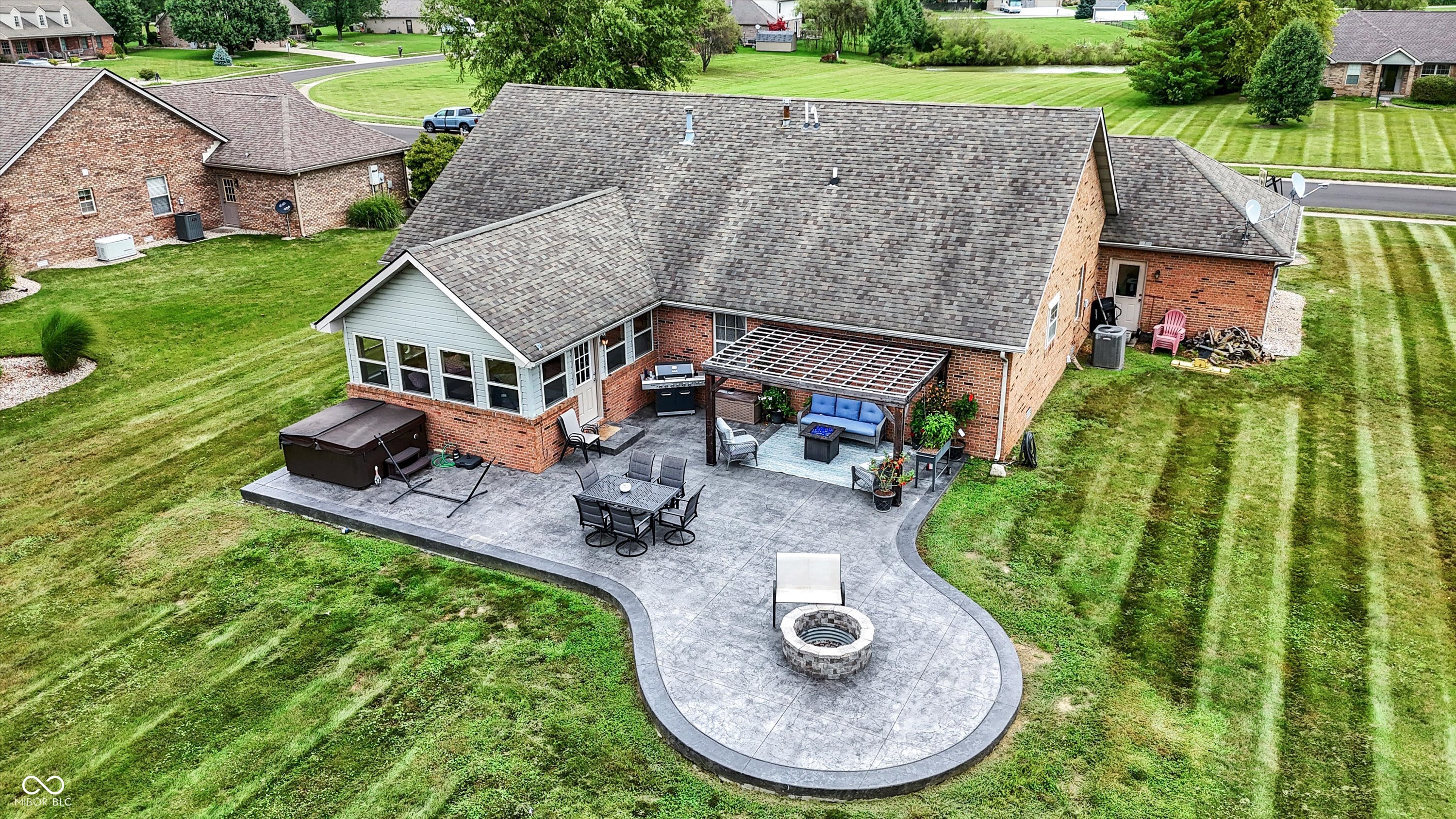 8248 N Mt Vernon Court