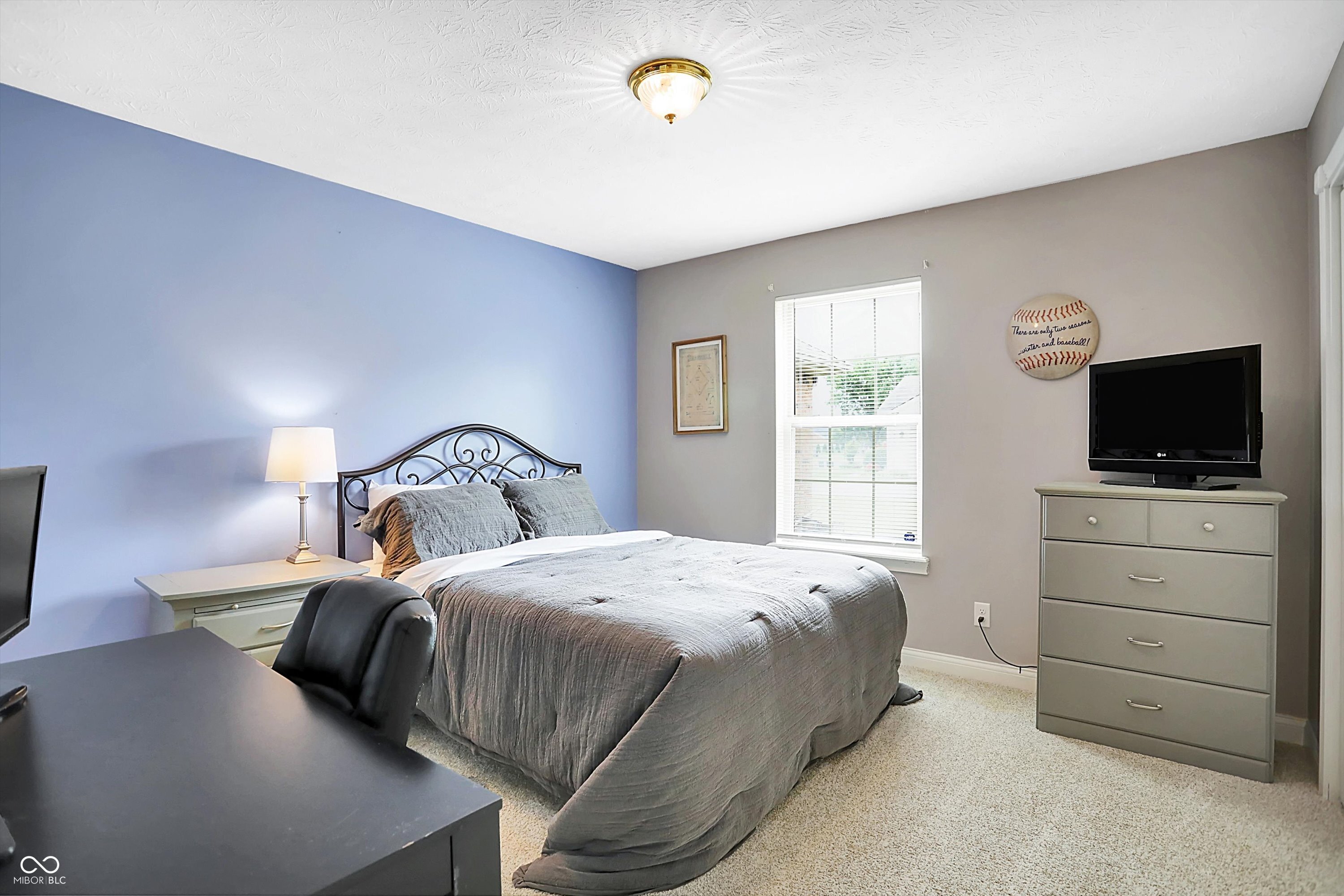 8248 N Mt Vernon Court