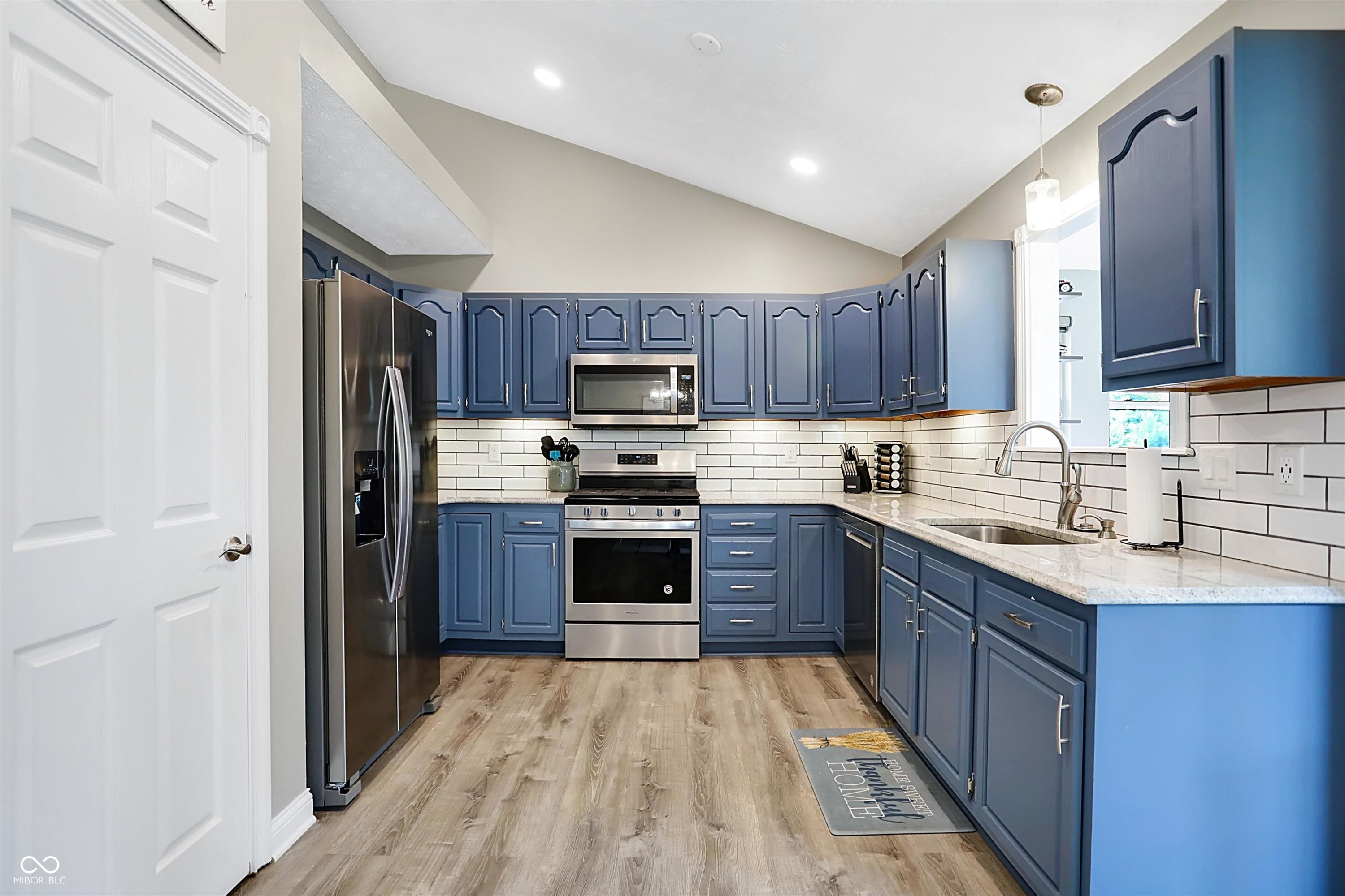 8248 N Mt Vernon Court