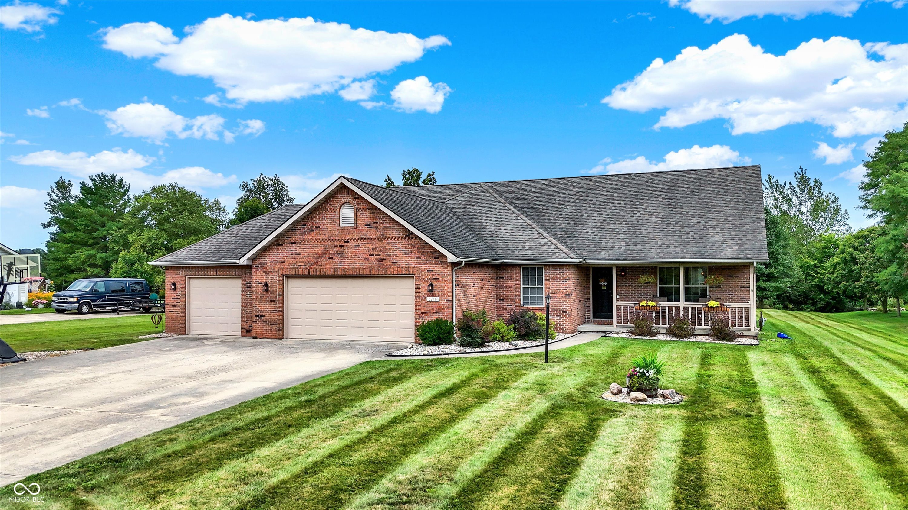 8248 N Mt Vernon Court