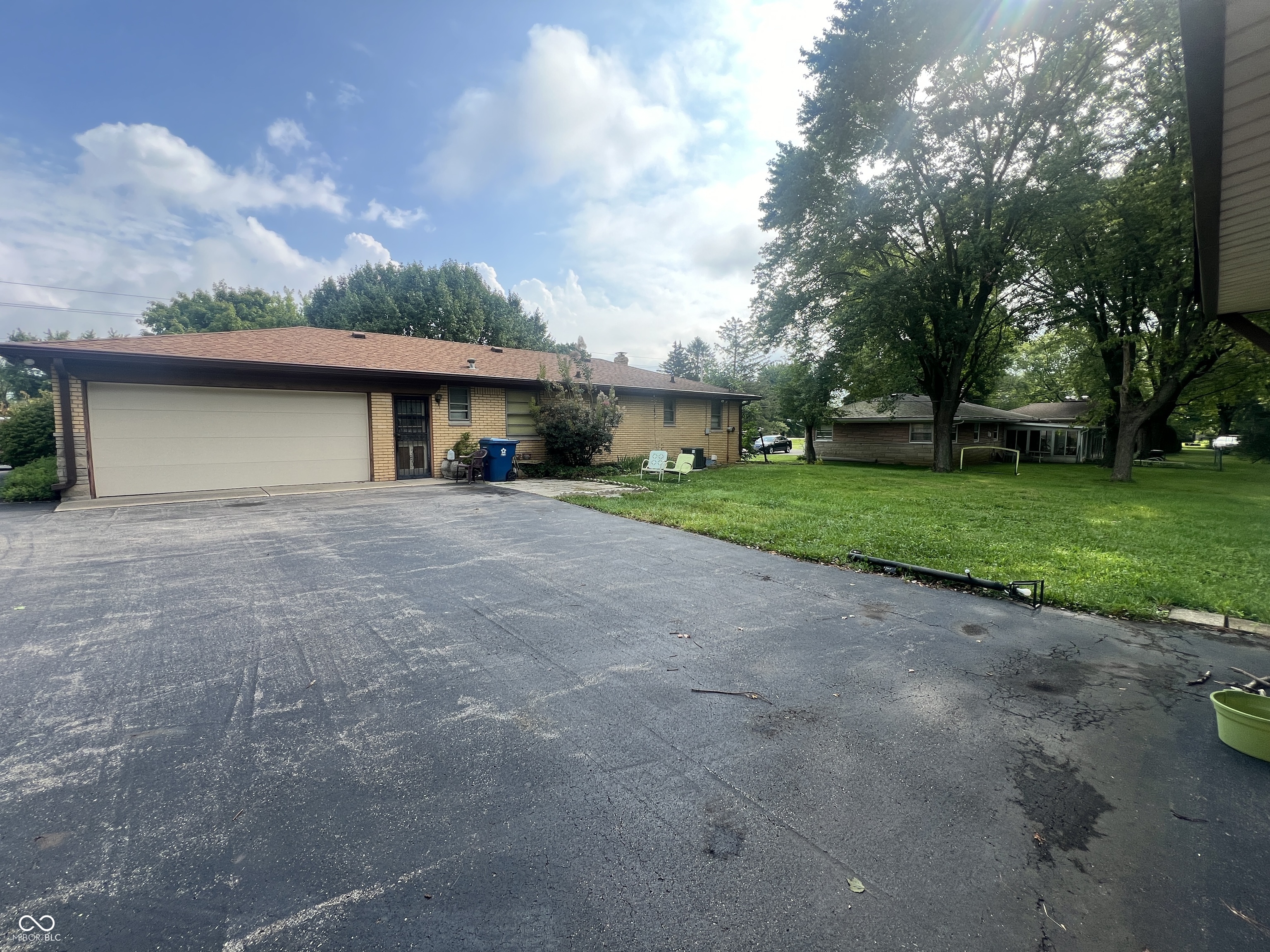 9539 Brookville Road