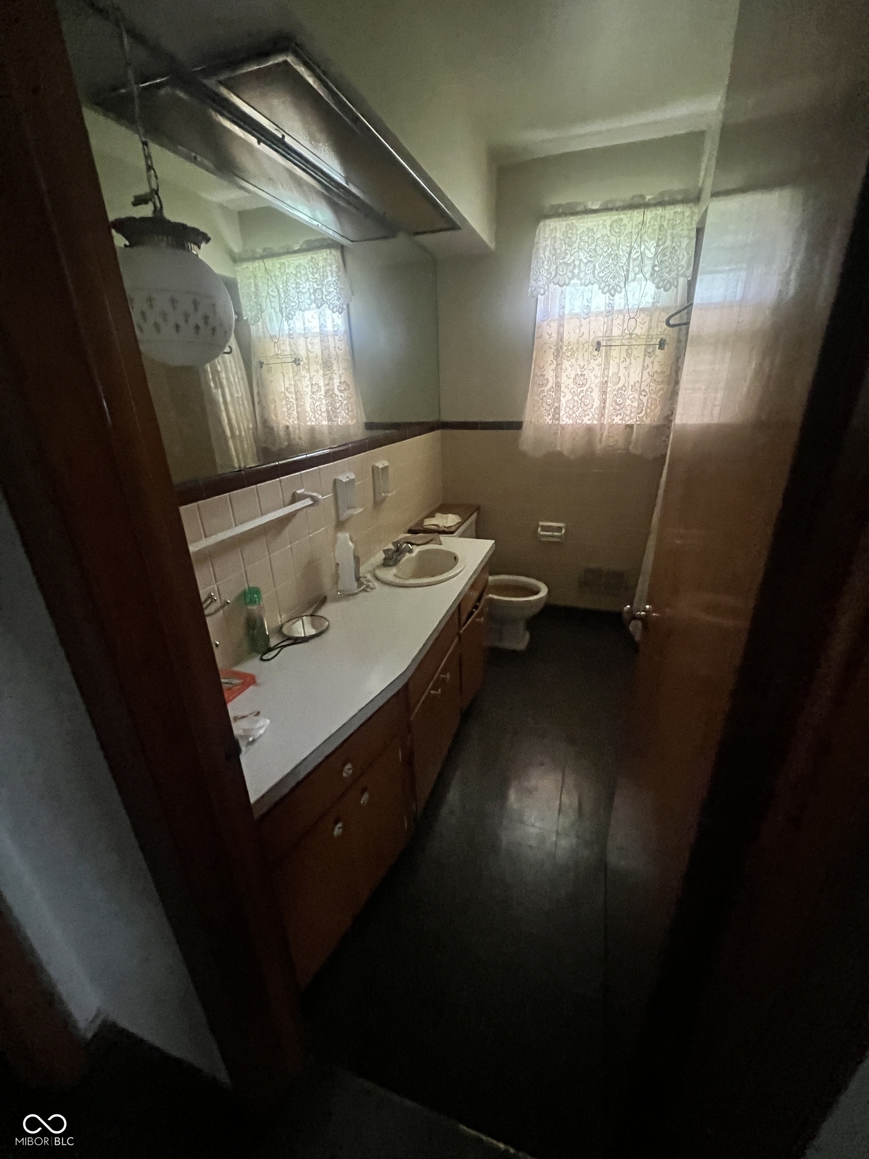 9539 Brookville Road