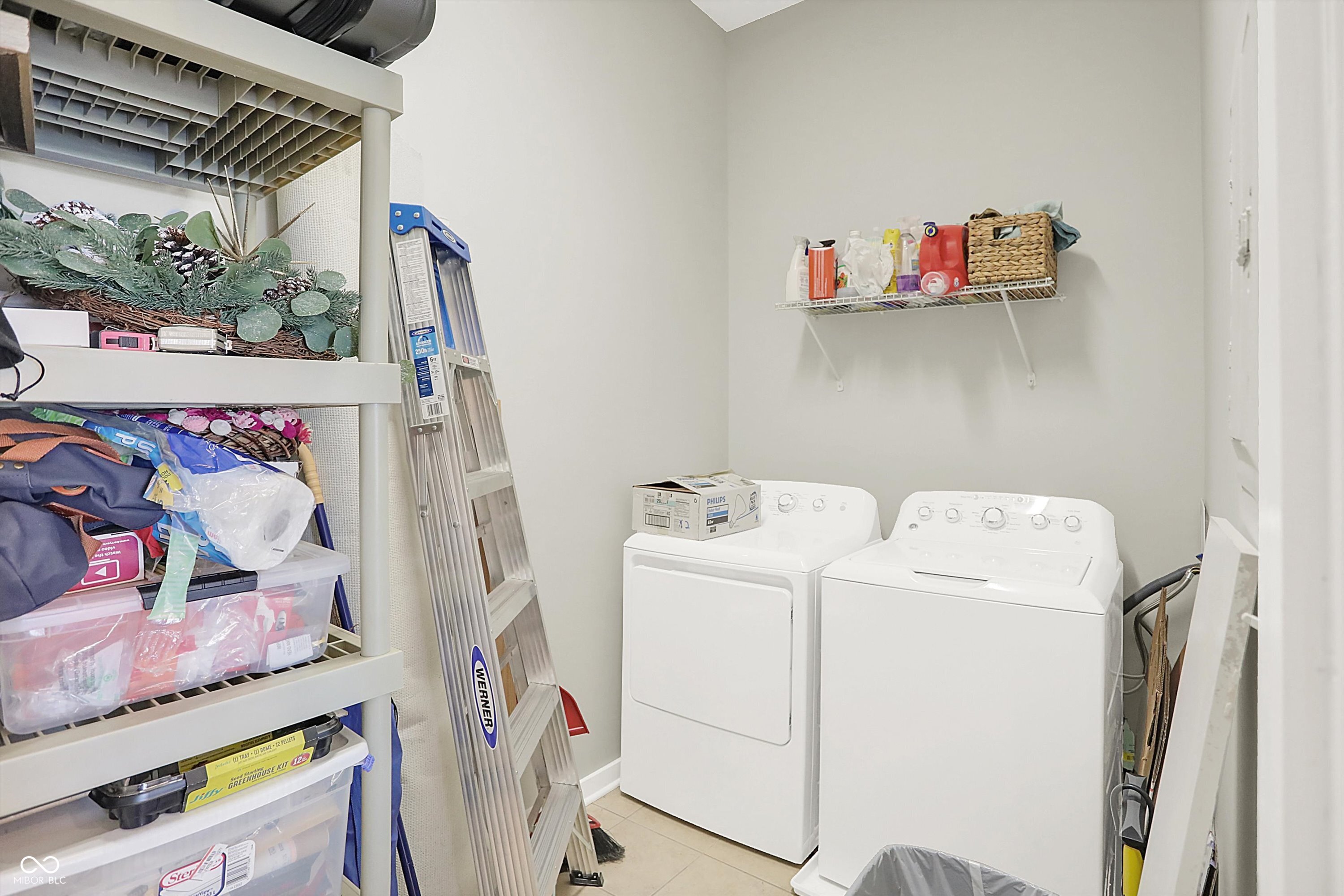 233 E Saint Joseph Street Unit: 3A