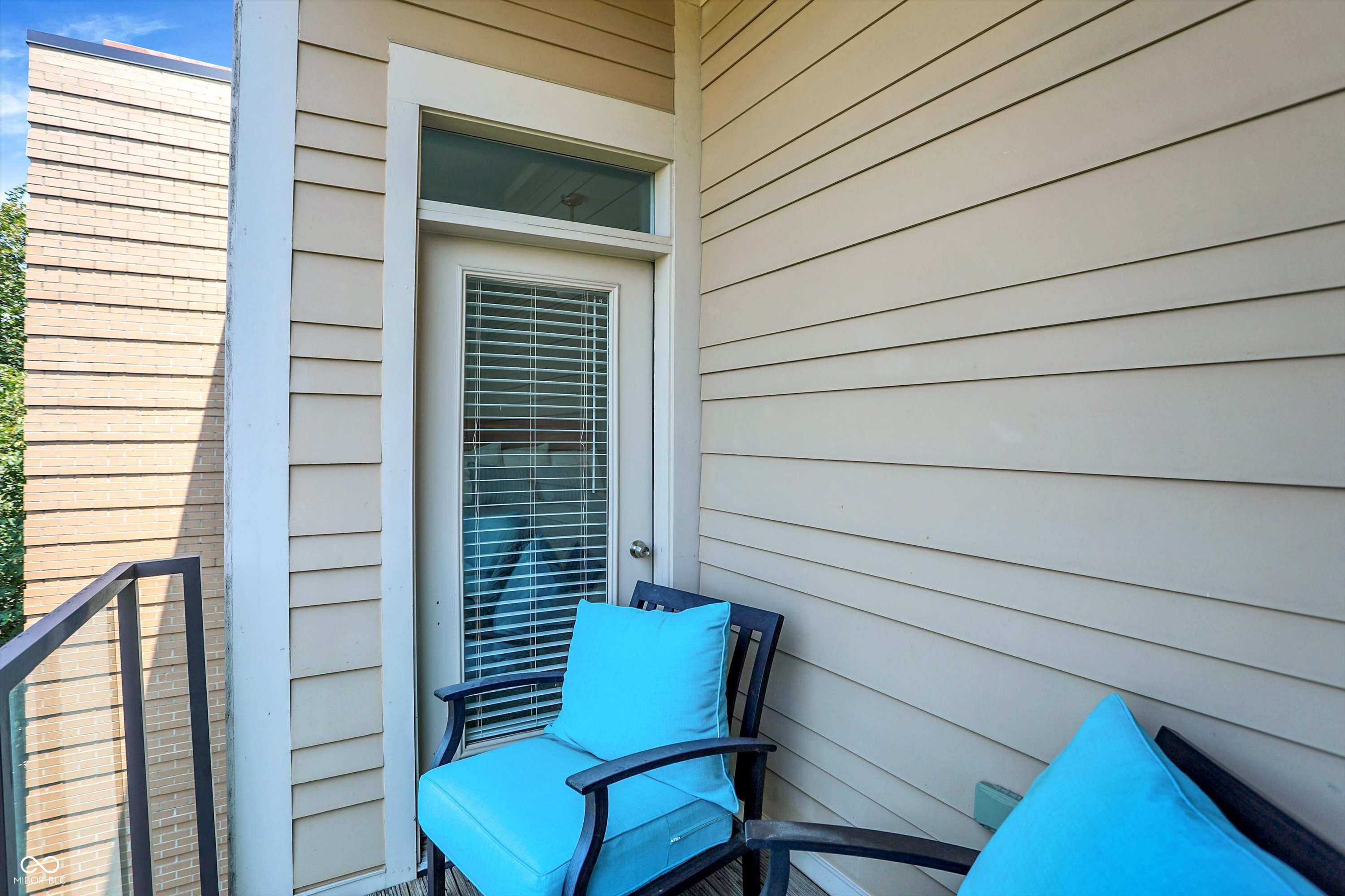 233 E Saint Joseph Street Unit: 3A