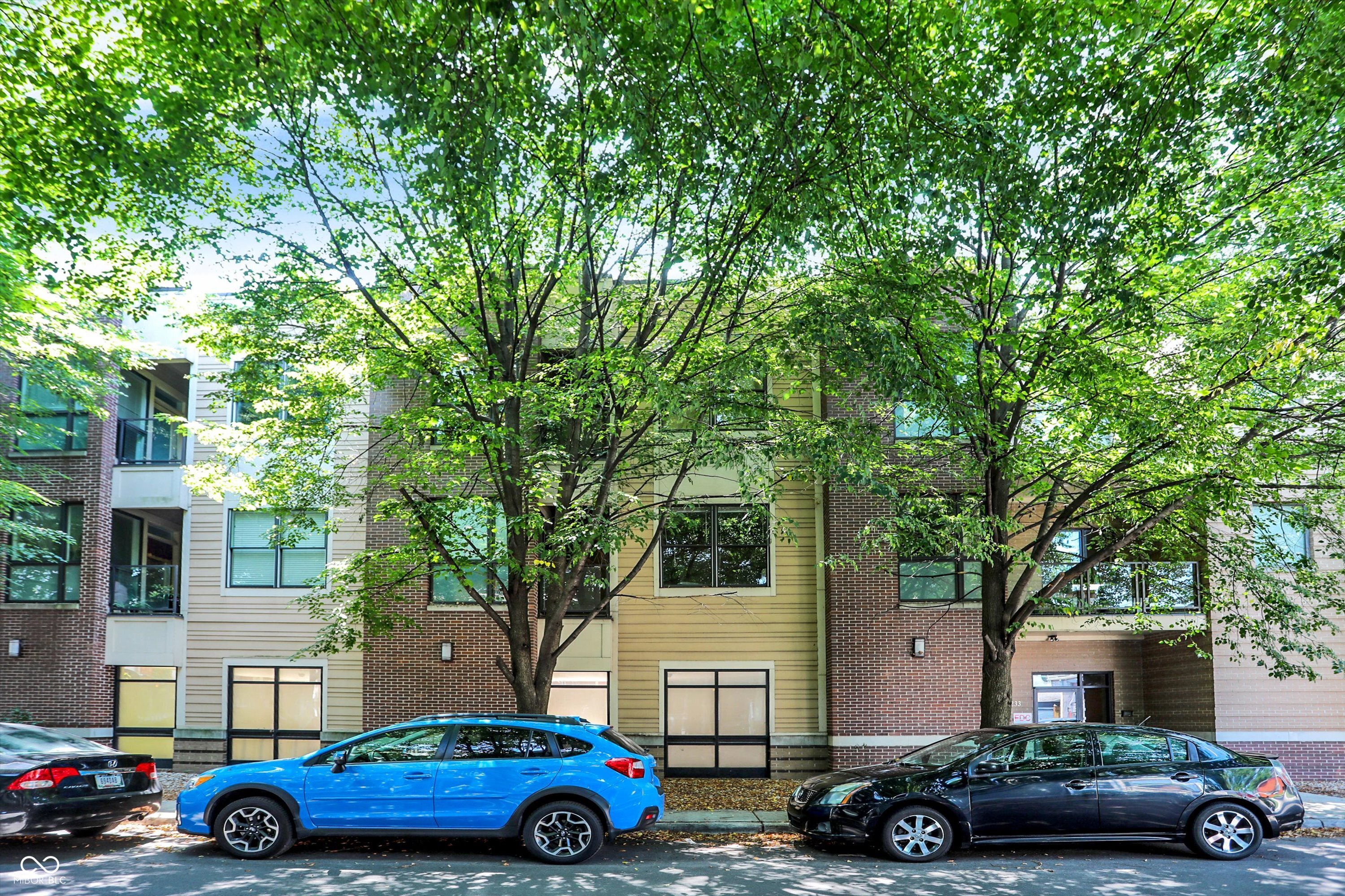 233 E Saint Joseph Street Unit: 3A