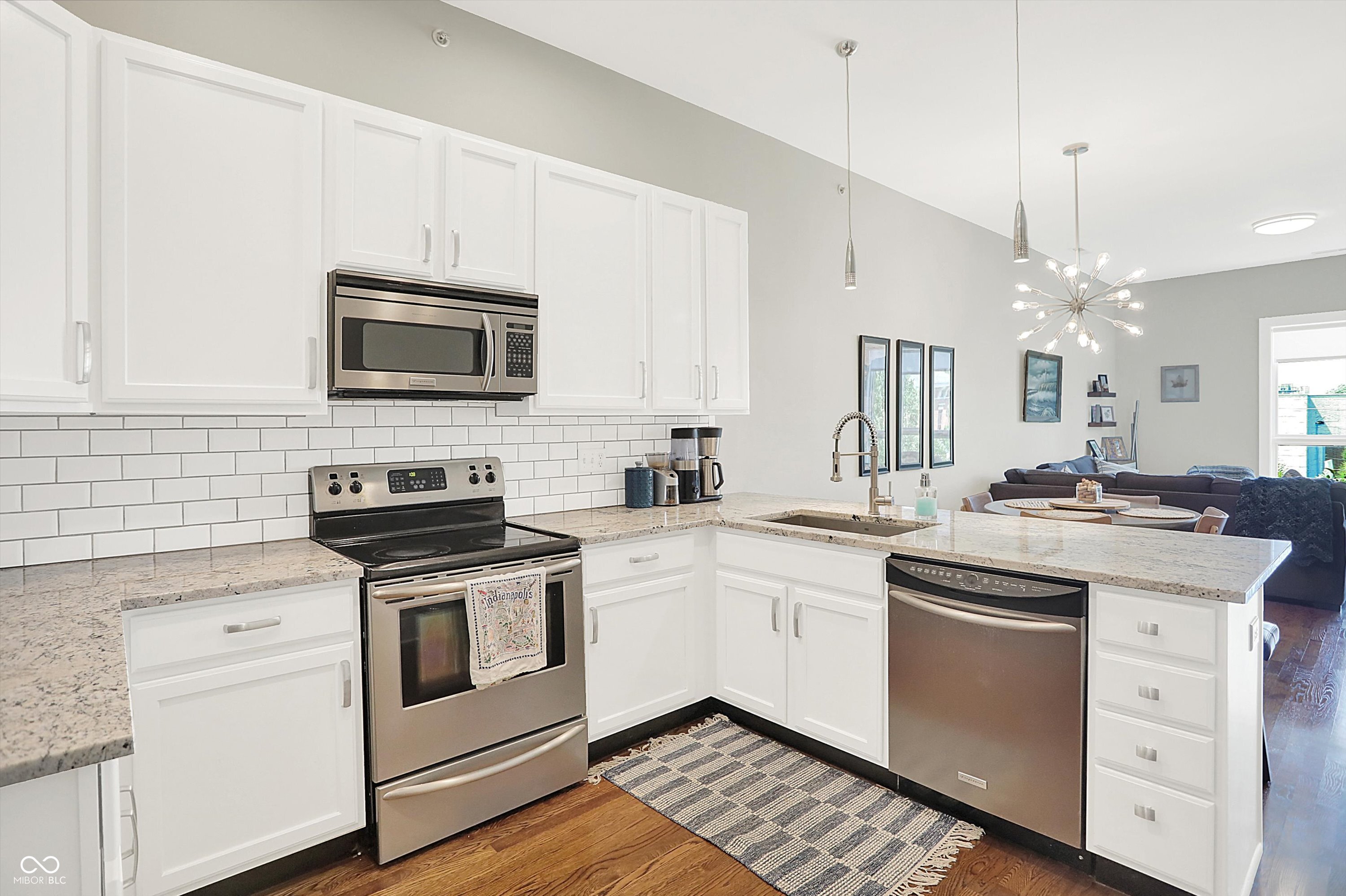 233 E Saint Joseph Street Unit: 3A