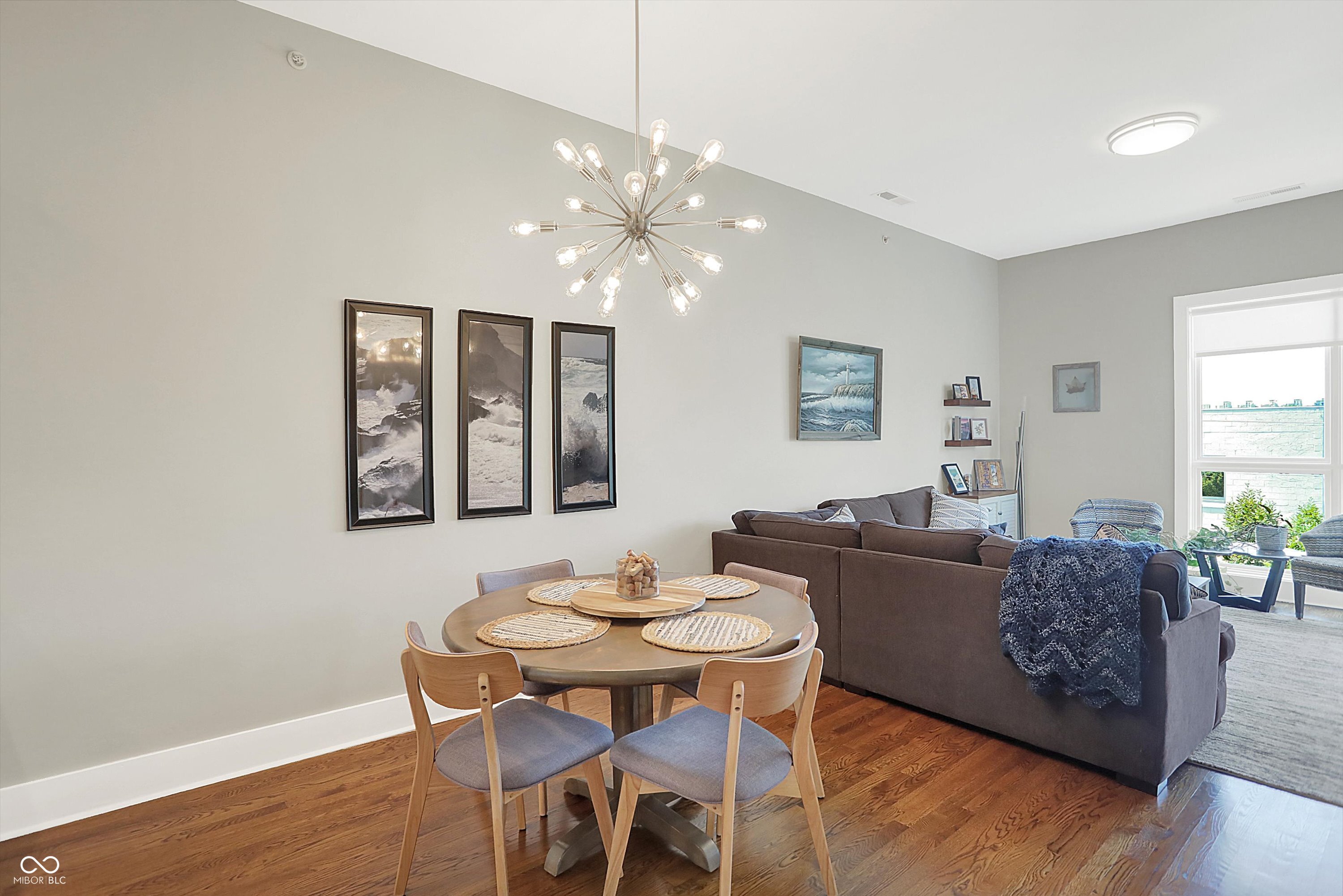 233 E Saint Joseph Street Unit: 3A