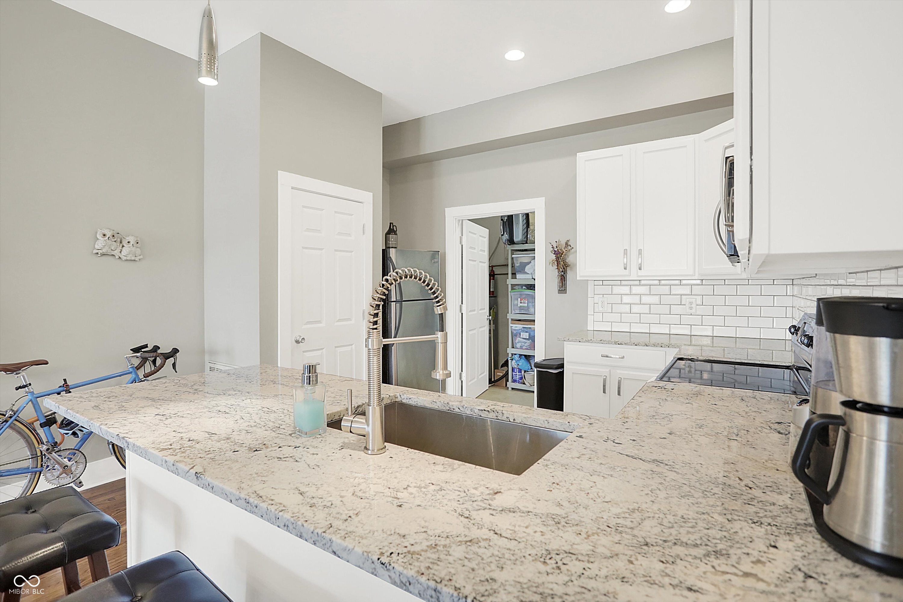 233 E Saint Joseph Street Unit: 3A
