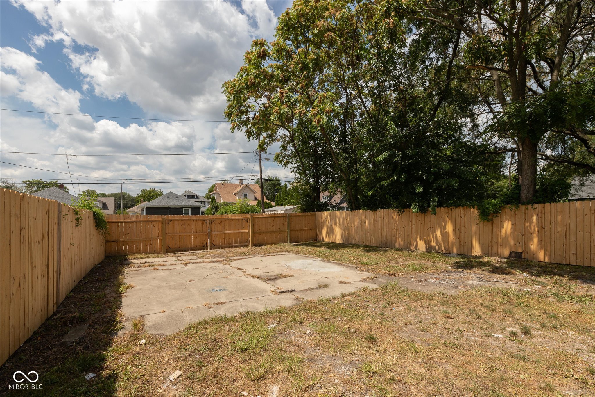 838 N Parker Avenue