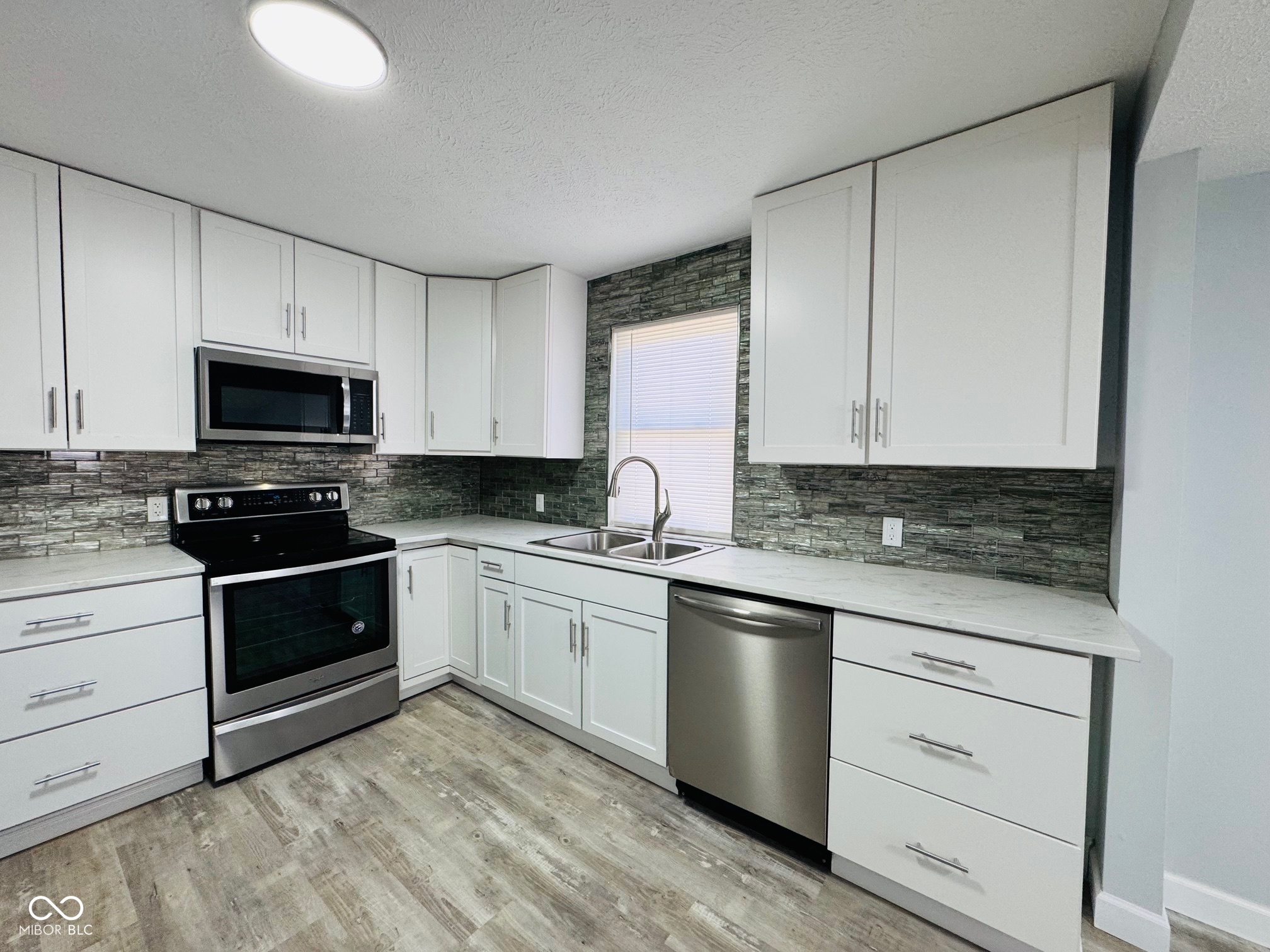 1324 W 28th Street