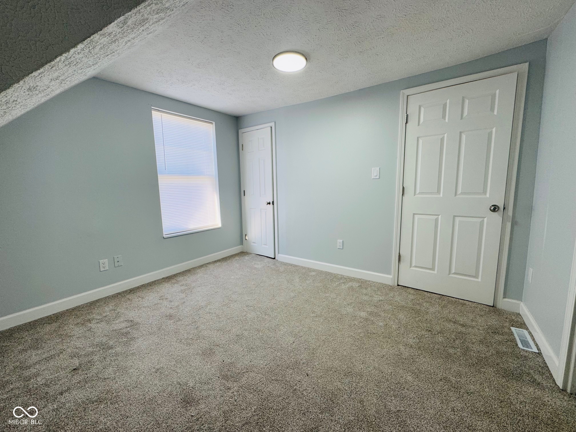 1324 W 28th Street