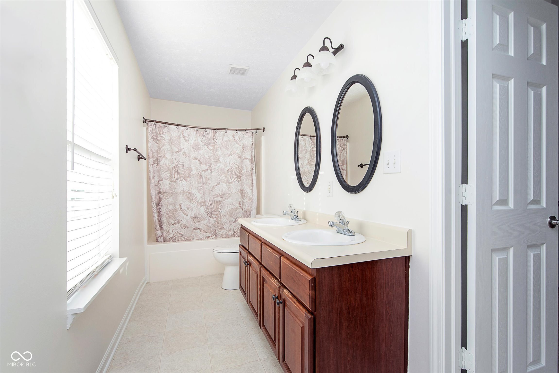 3859 Madeline Lane