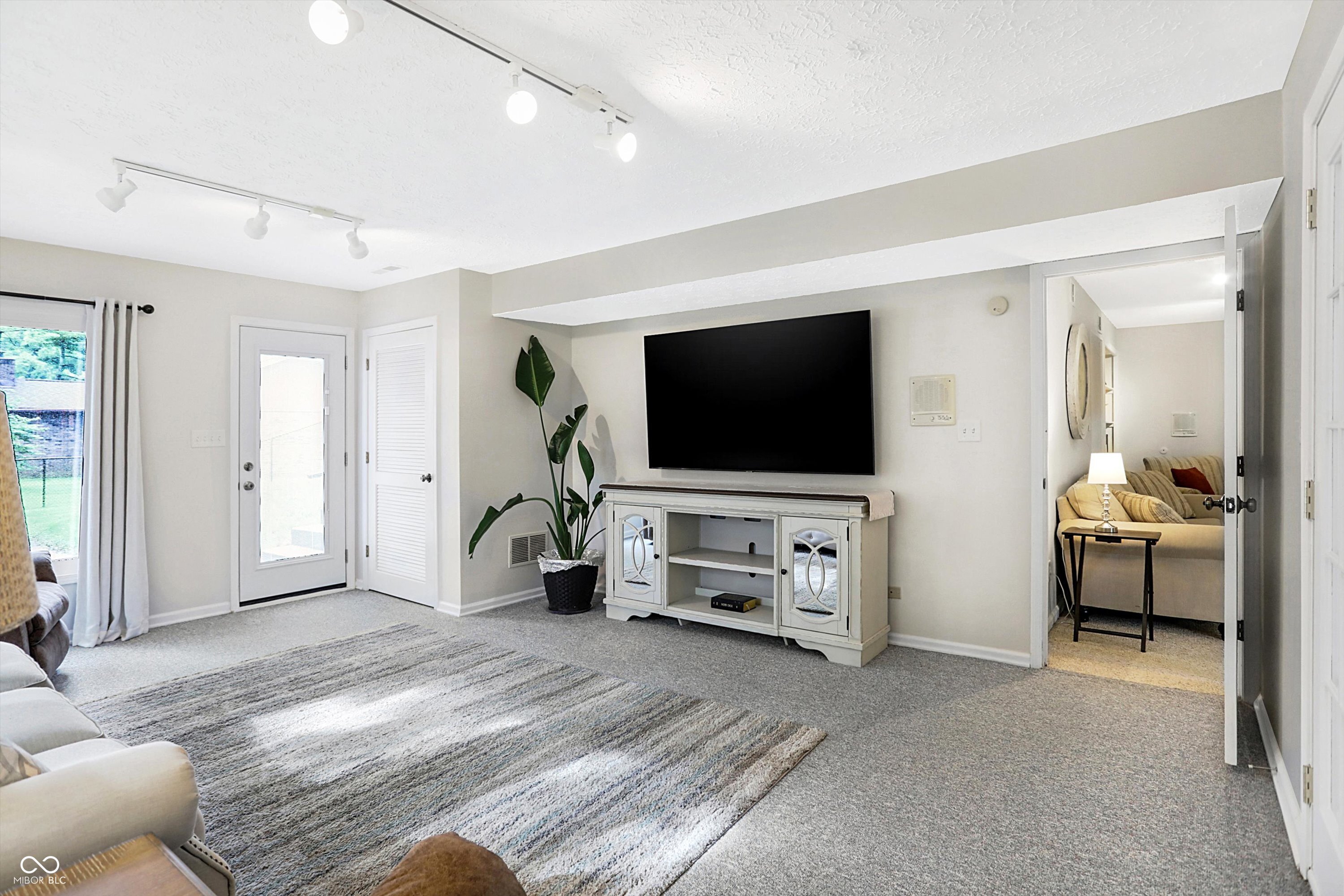 541 Shady Lane